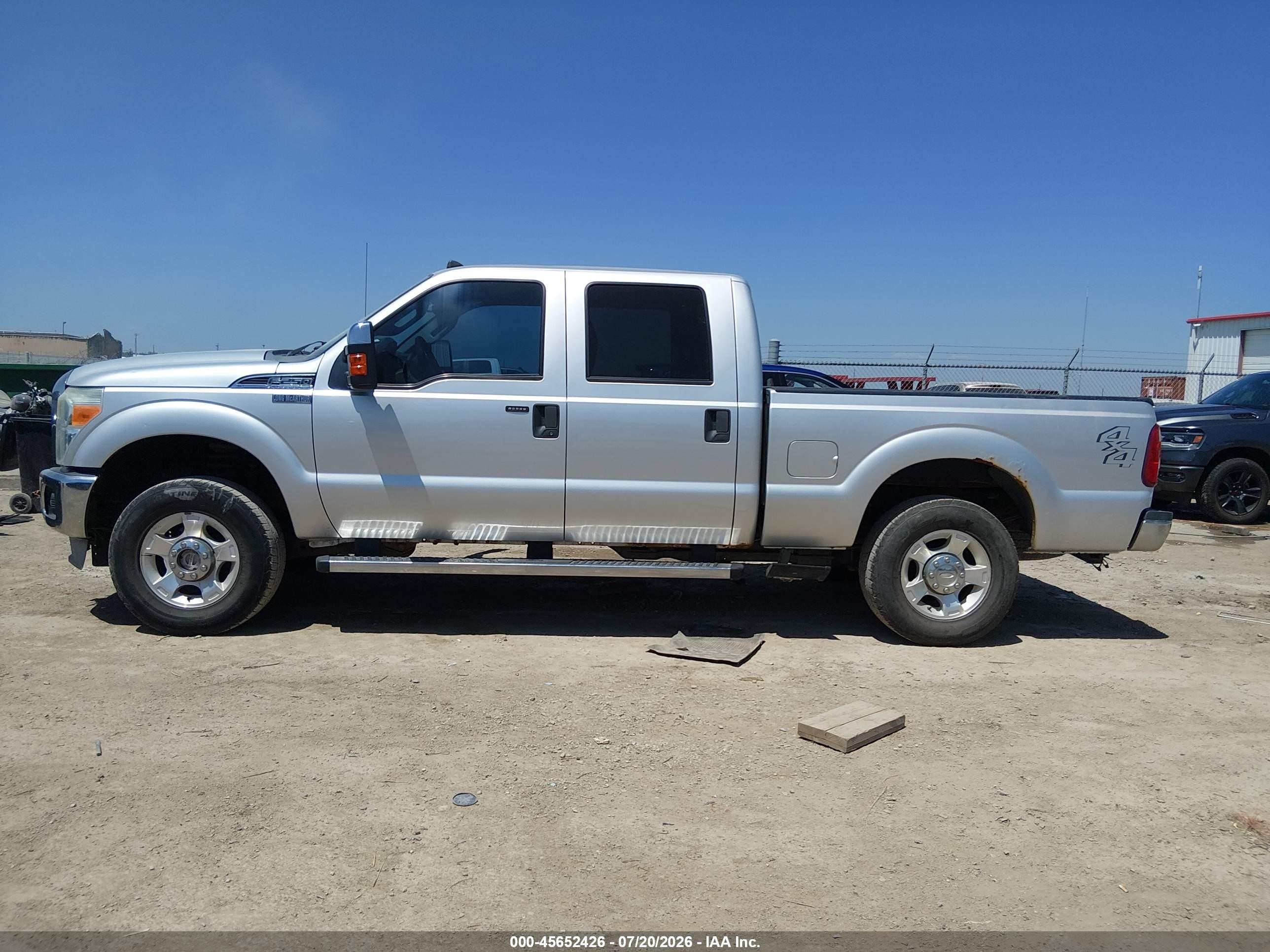 2011 Ford Super Duty F-250 Srw Xlt Серебряный vin: 1FT7W2B65BEC84922