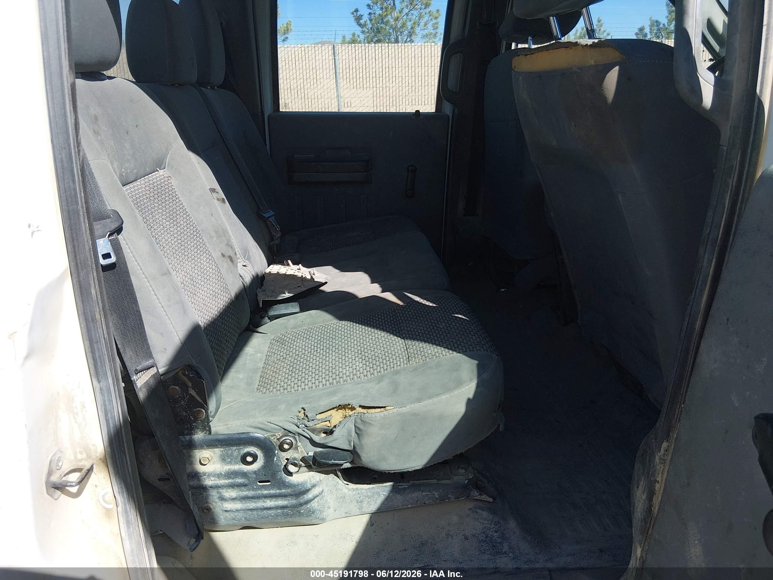 2012 Ford F-250 Xl Белый vin: 1FT7W2B65CEC06061