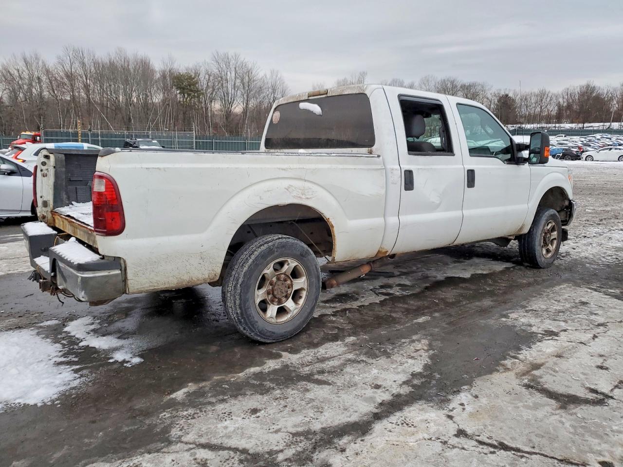 2014 Ford F250 Super Duty White vin: 1FT7W2B65EEA18448
