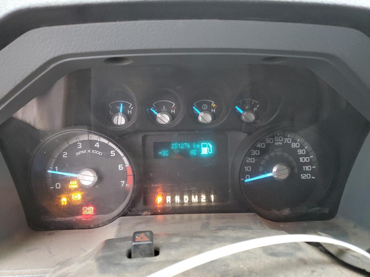 2014 Ford F250 Super Duty White vin: 1FT7W2B65EEA18448 Damage: Warning Light - Abs, On, Unacceptable