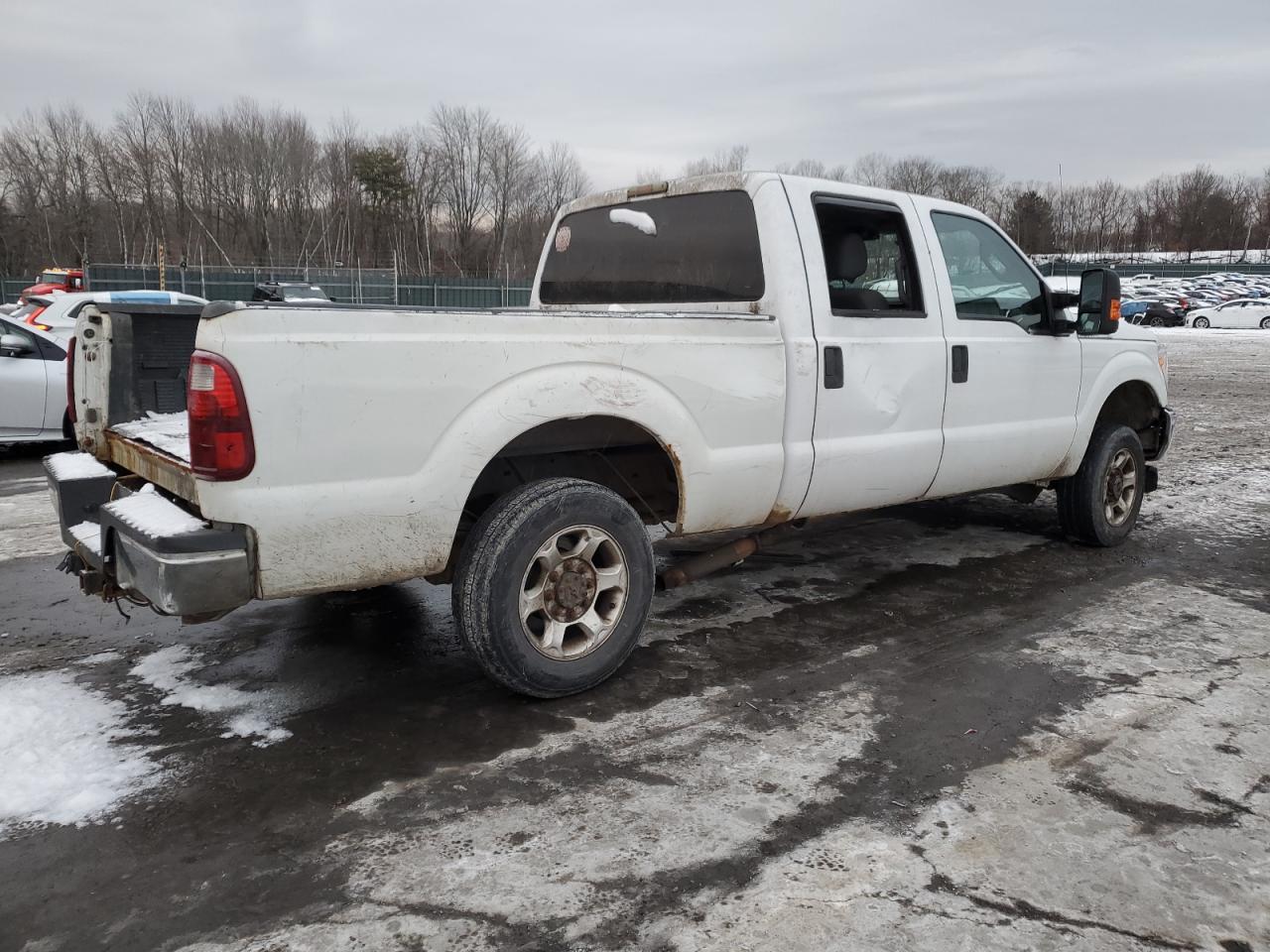 2014 Ford F250 Super Duty White vin: 1FT7W2B65EEA18448 Damage: Exhaust, Broken, Replacement Required