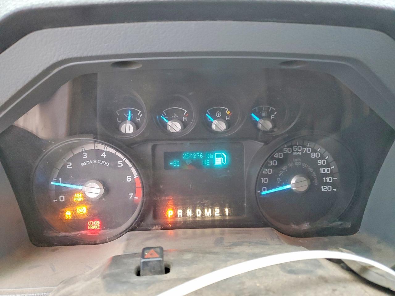 2014 Ford F250 Super Duty White vin: 1FT7W2B65EEA18448