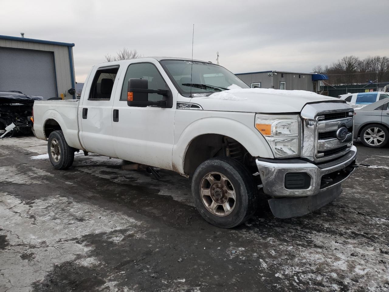 2014 Ford F250 Super Duty White vin: 1FT7W2B65EEA18448 Damage: Right Rear Door Glass, Broken, Replacement Required
