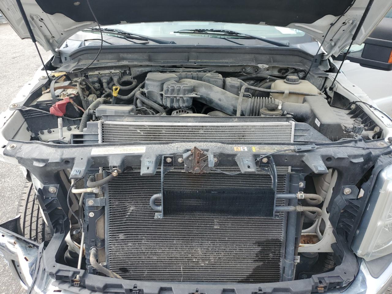 2015 Ford F250 Super Duty Белый vin: 1FT7W2B65FEA52309