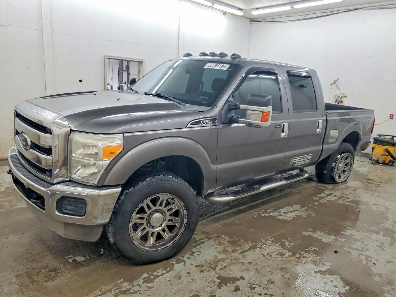 2011 Ford F250 Super Duty Gray vin: 1FT7W2B66BEB22118