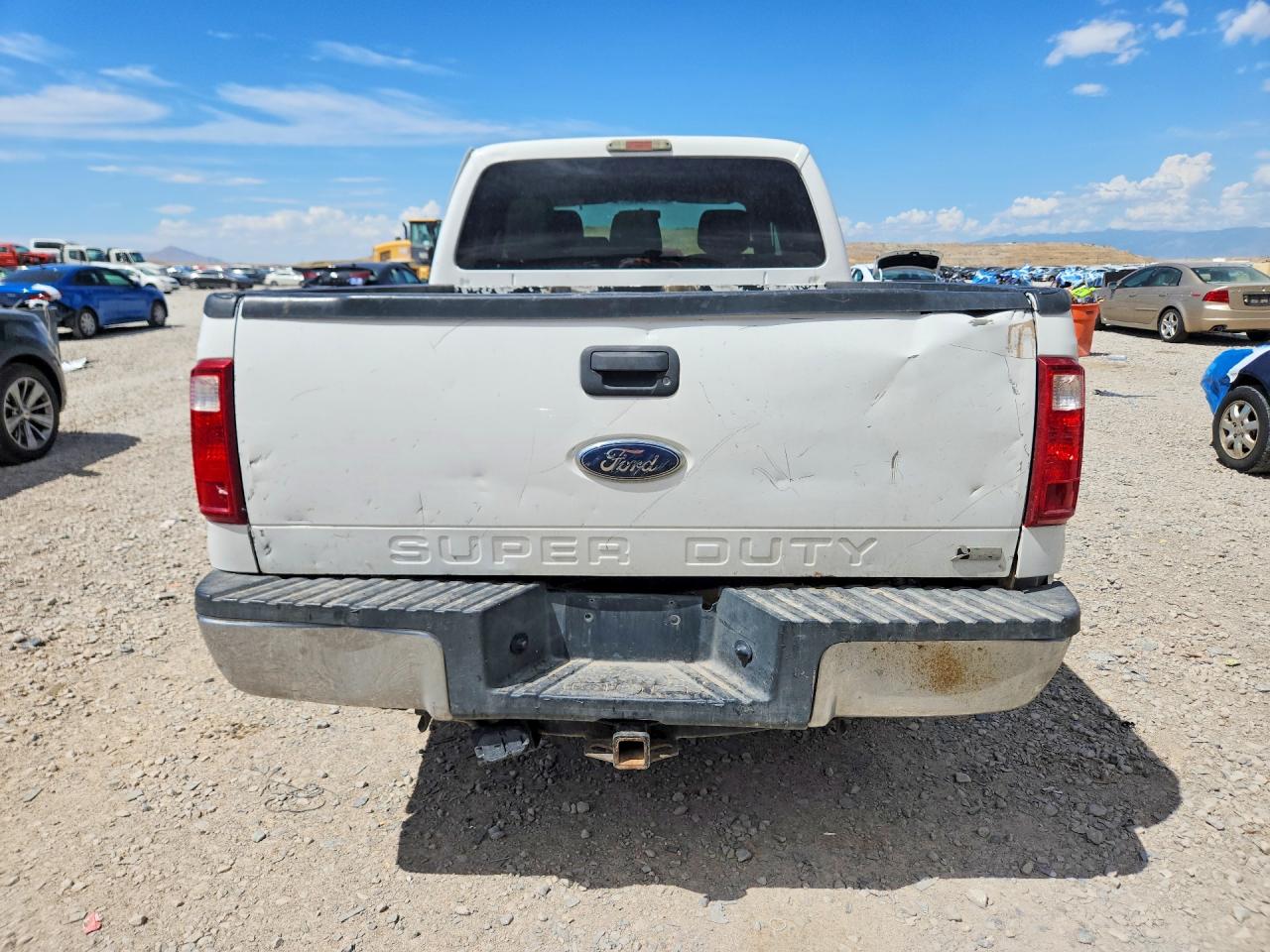 2012 Ford F250 Super Duty White vin: 1FT7W2B66CEC51932