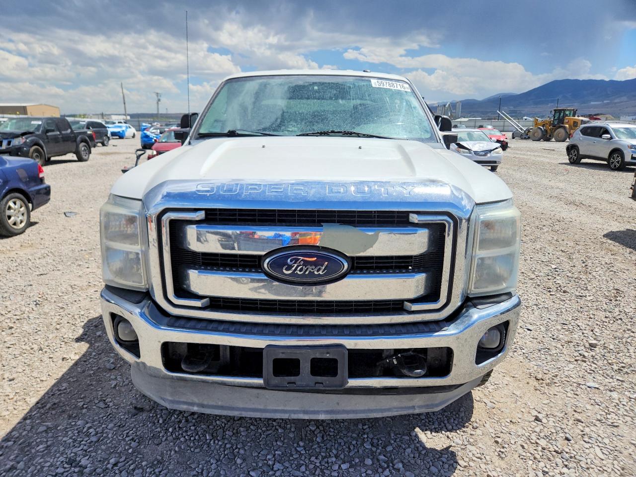 2012 Ford F250 Super Duty White vin: 1FT7W2B66CEC51932
