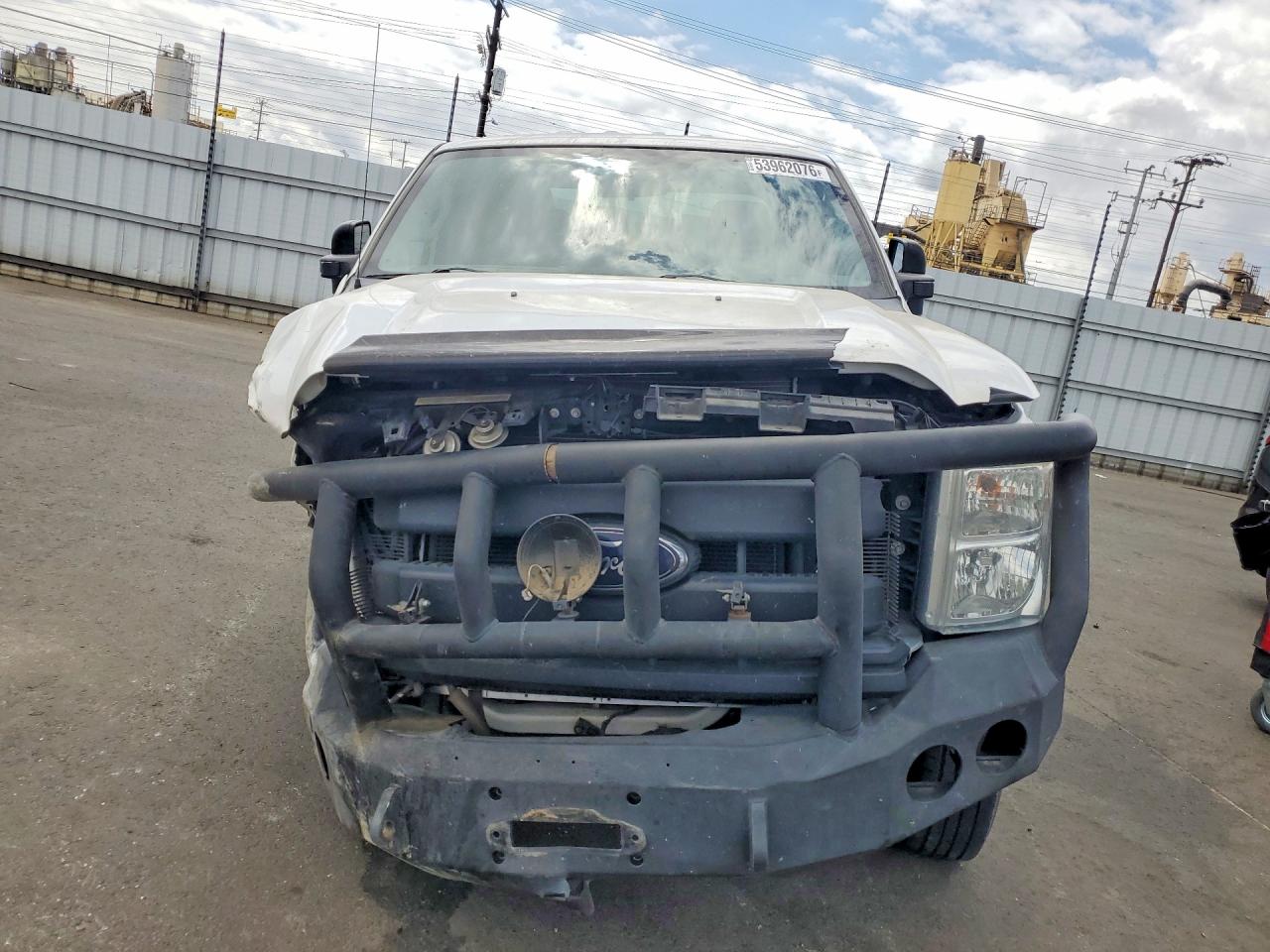 2015 Ford F250 Super Duty White vin: 1FT7W2B66FEA64520