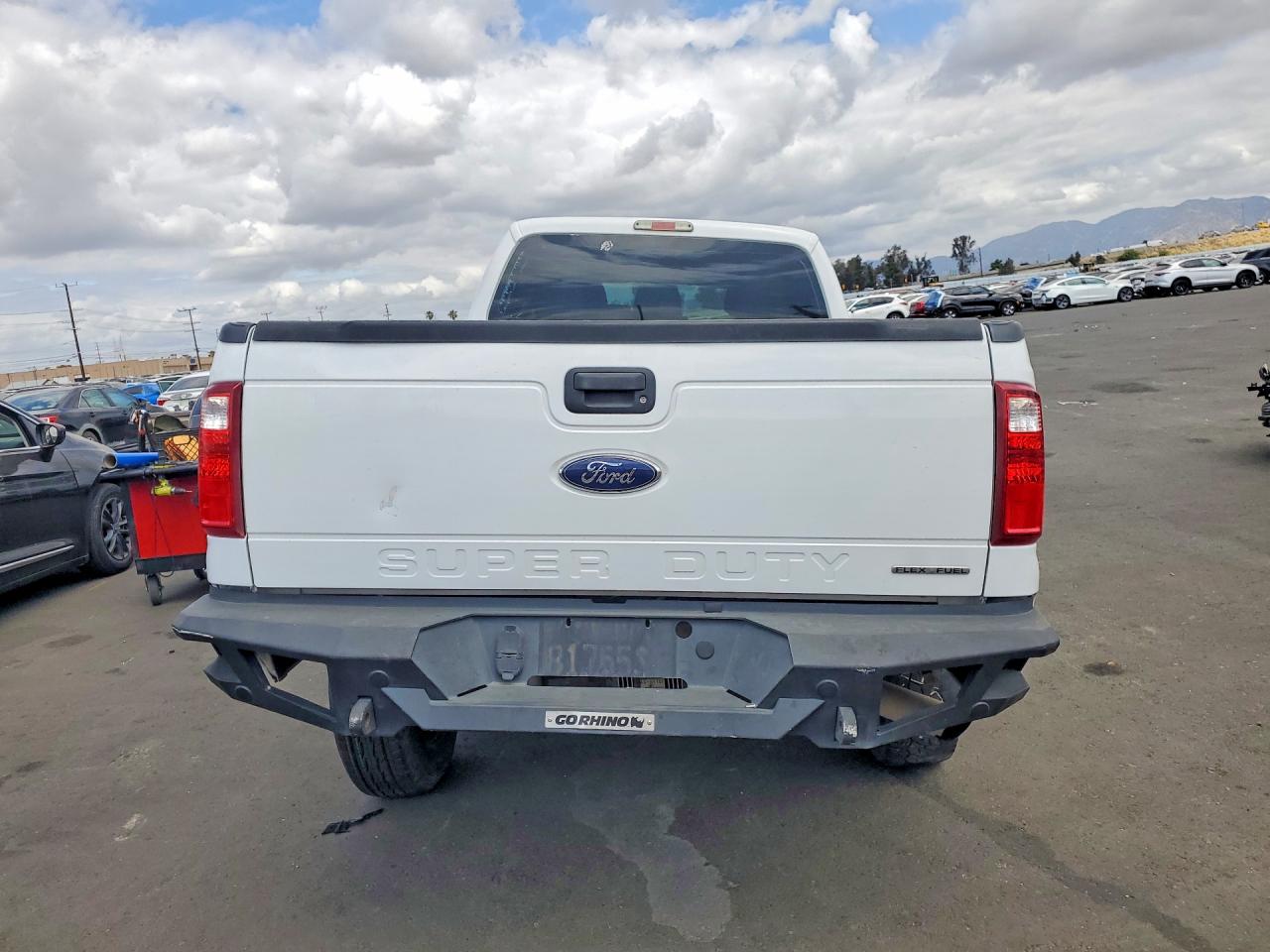 2015 Ford F250 Super Duty White vin: 1FT7W2B66FEA64520