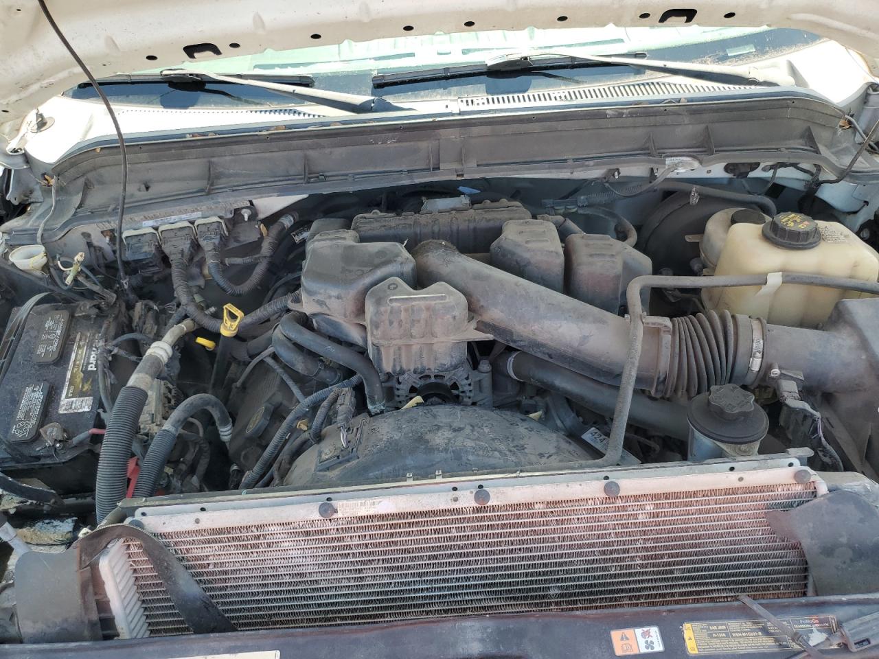 2015 Ford F250 Super Duty White vin: 1FT7W2B66FEB54377
