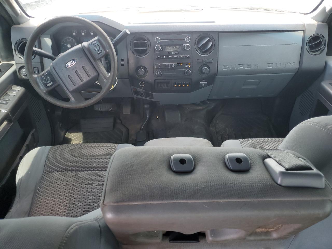 2015 Ford F250 Super Duty White vin: 1FT7W2B66FEB54377