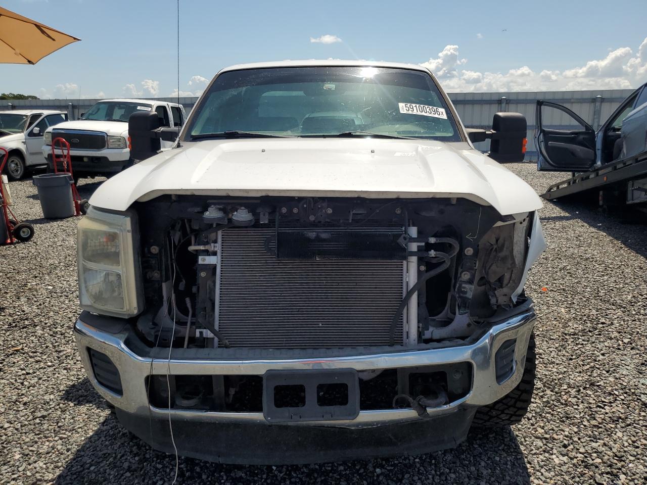 2015 Ford F250 Super Duty White vin: 1FT7W2B66FEB54377