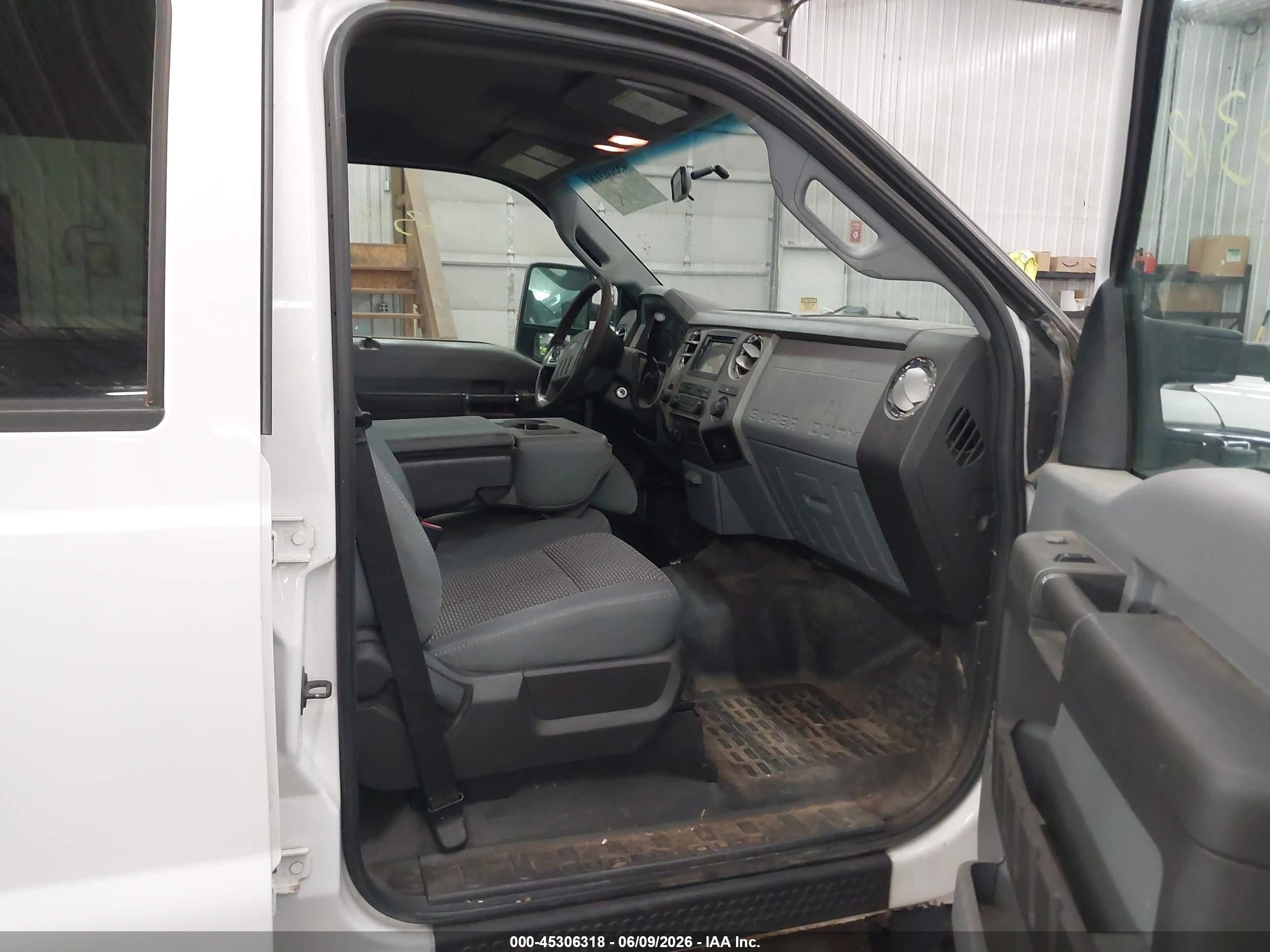 2012 Ford F-250 Xlt White vin: 1FT7W2B67CEA72458