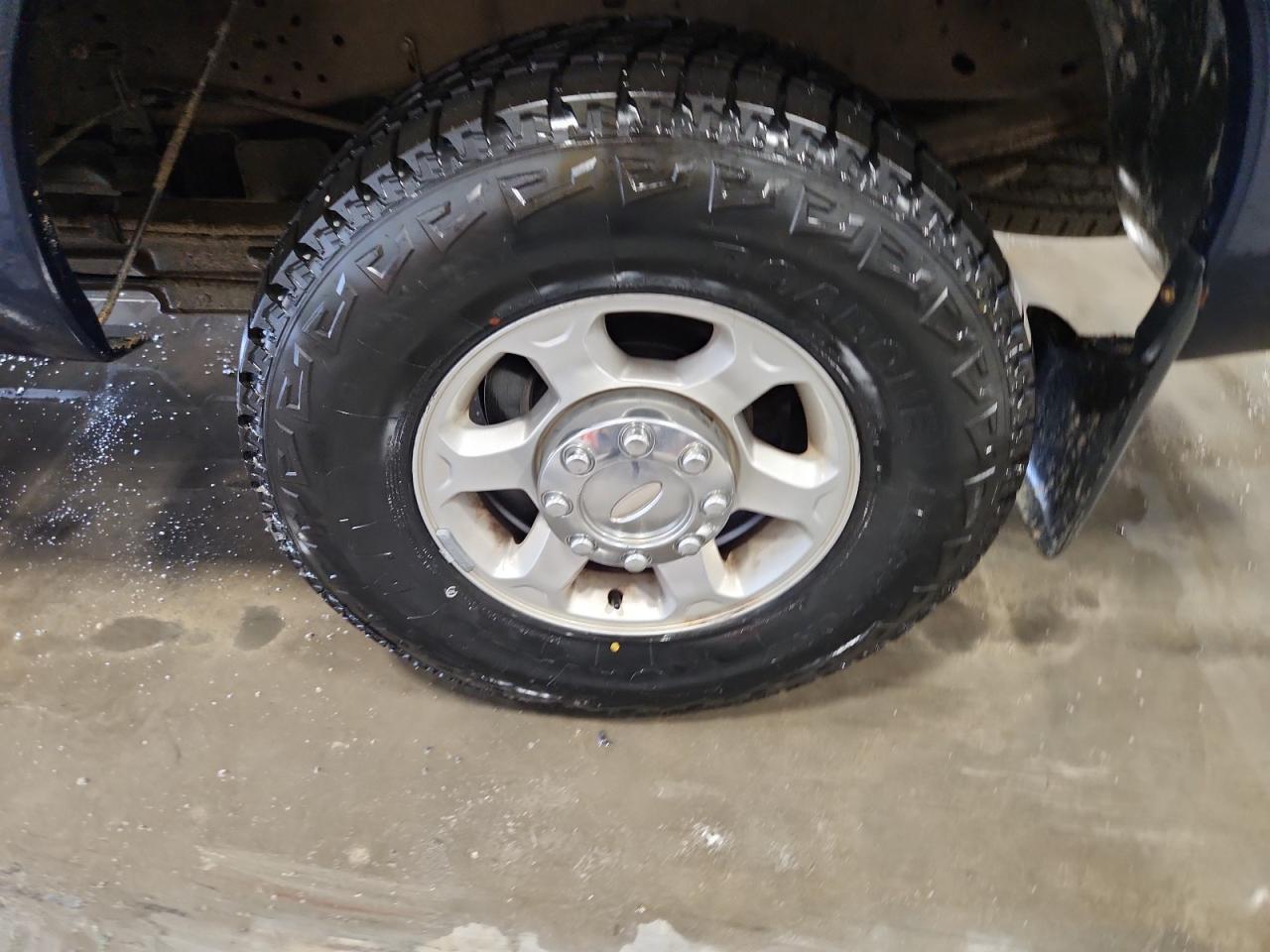 2013 Ford F250 Super Duty Blue vin: 1FT7W2B67DEA40756 Damage: Left Rear Wheel, Curb Rash, 3 To 4 Inches
