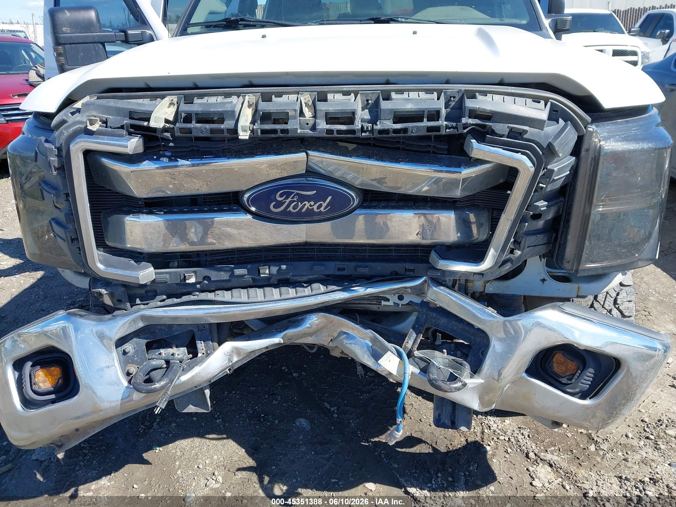 2015 Ford F-250 Xlt White vin: 1FT7W2B67FEB17628