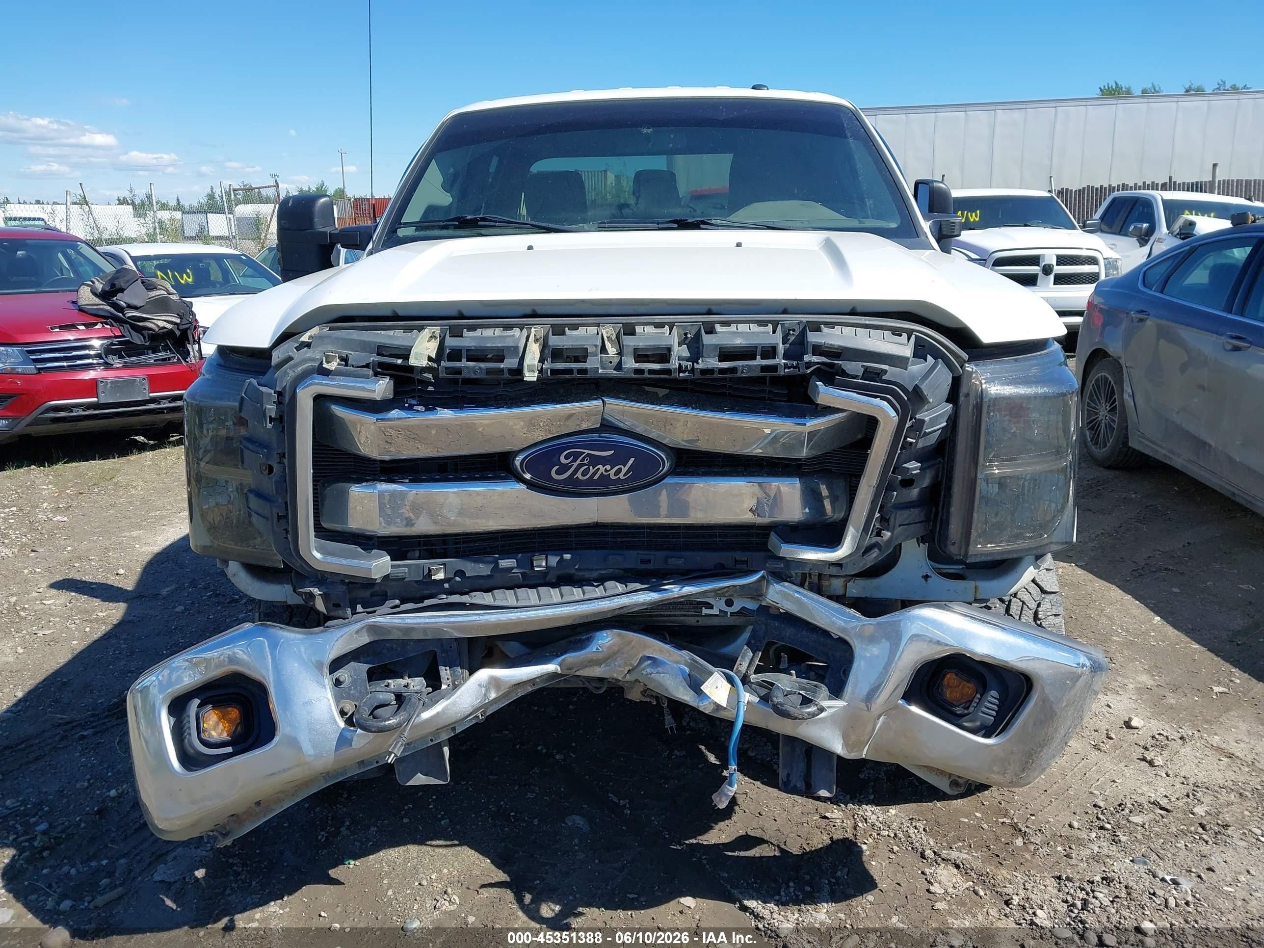 2015 Ford F-250 Xlt White vin: 1FT7W2B67FEB17628