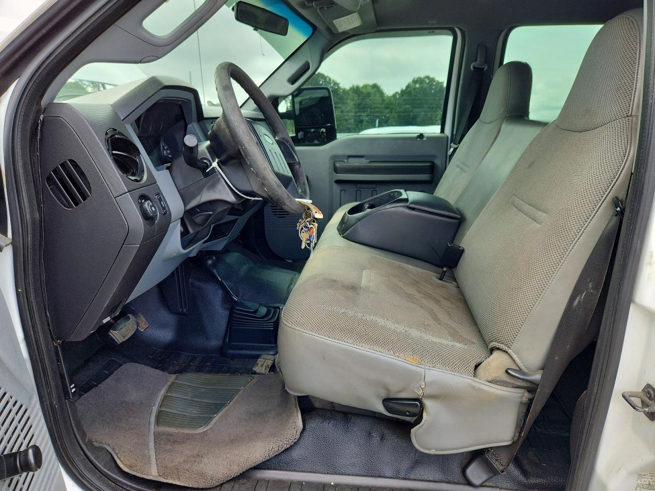 2011 Ford F250 Super Duty White vin: 1FT7W2B68BEA59412