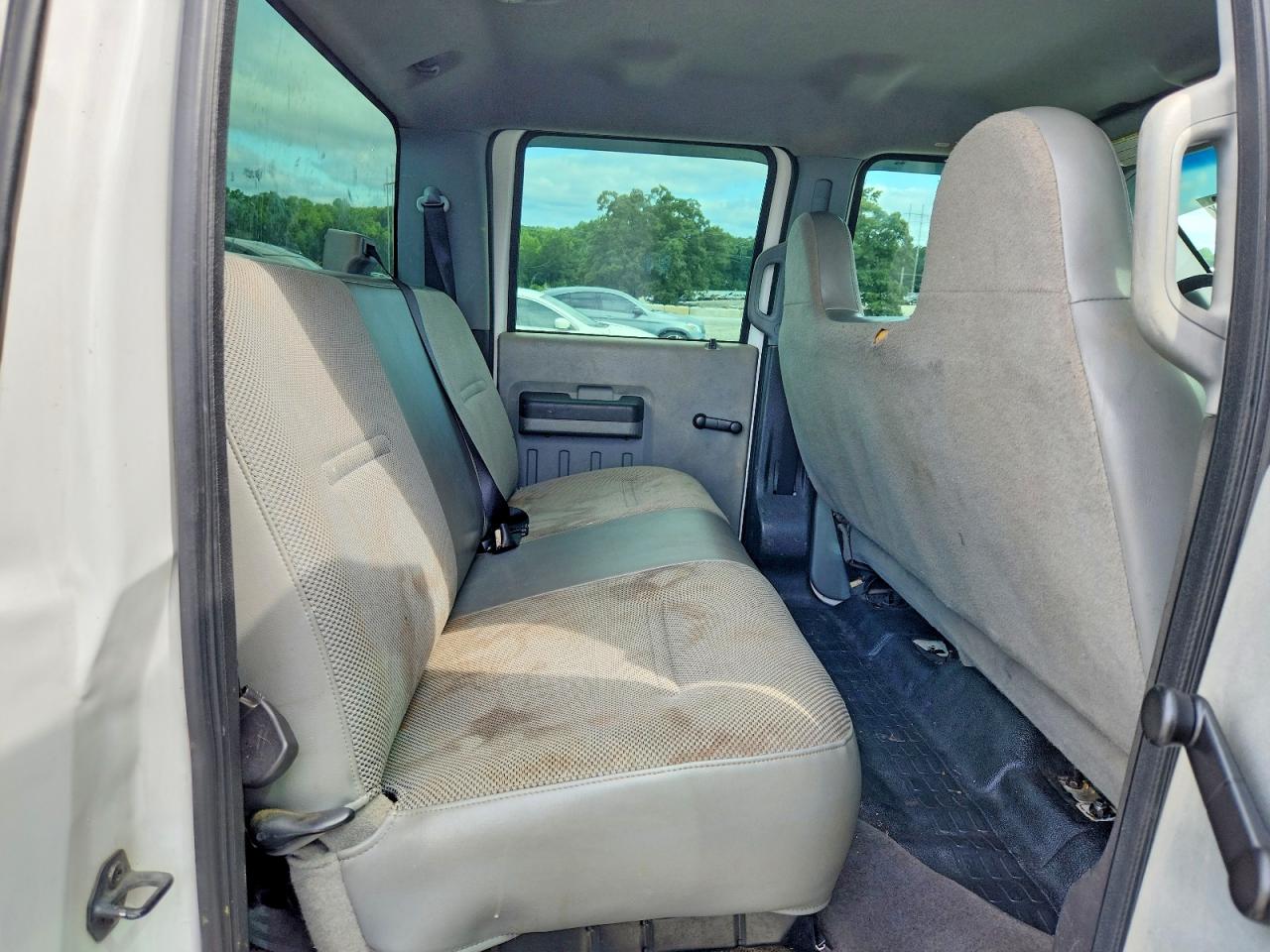 2011 Ford F250 Super Duty White vin: 1FT7W2B68BEA59412