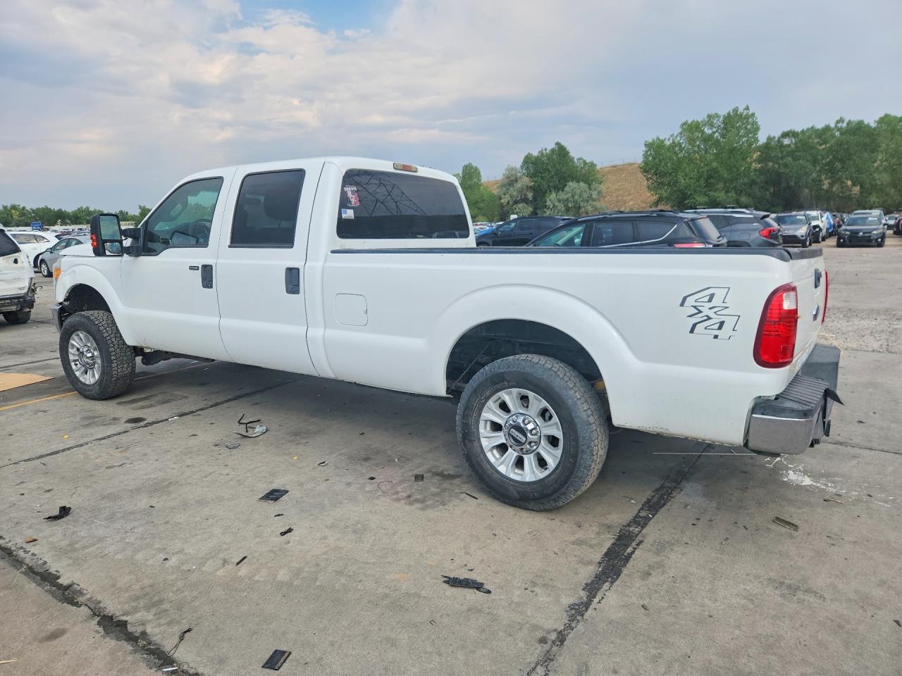 2011 Ford F250 Super Duty White vin: 1FT7W2B68BEA99103