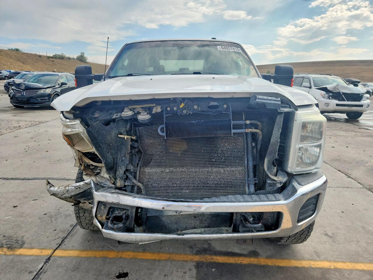 2011 Ford F250 Super Duty White vin: 1FT7W2B68BEA99103