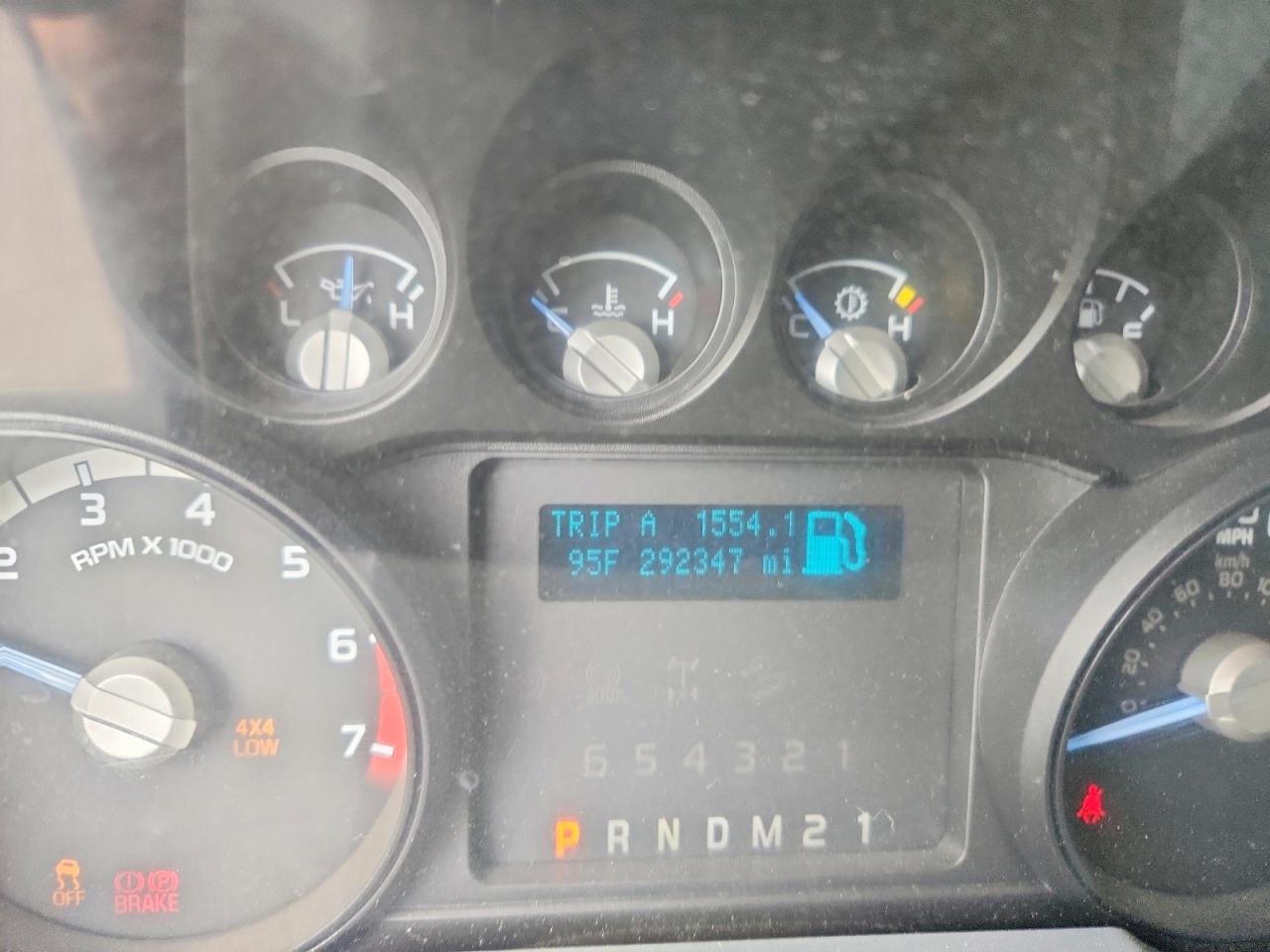2011 Ford F250 Super Duty White vin: 1FT7W2B68BEA99103