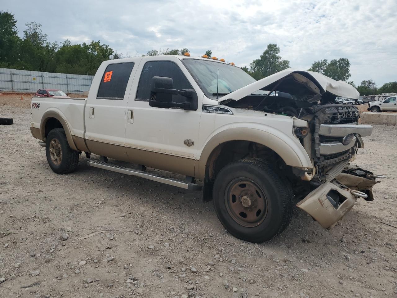2014 Ford F250 Super Duty White vin: 1FT7W2B68EEB06460