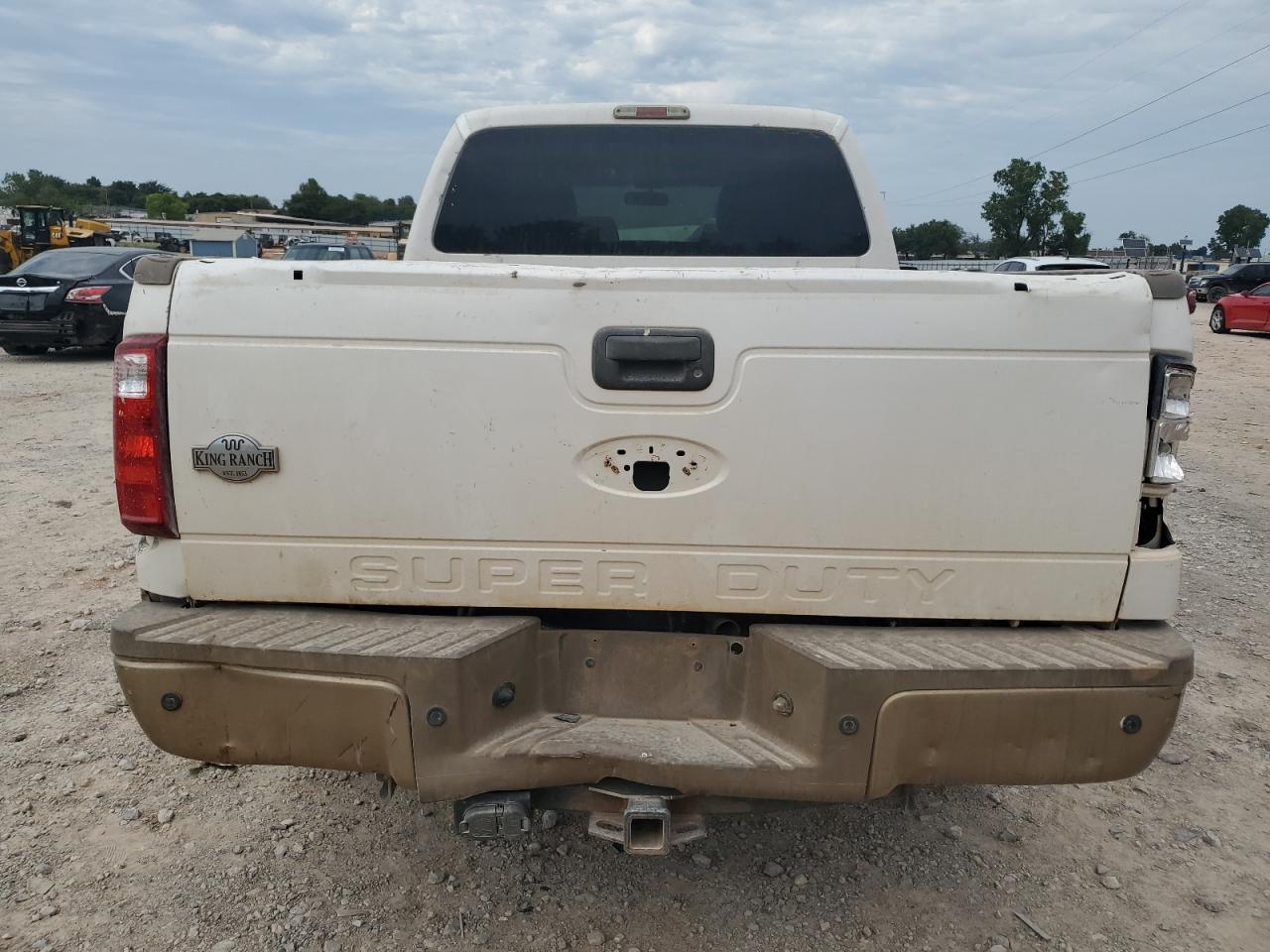 2014 Ford F250 Super Duty White vin: 1FT7W2B68EEB06460