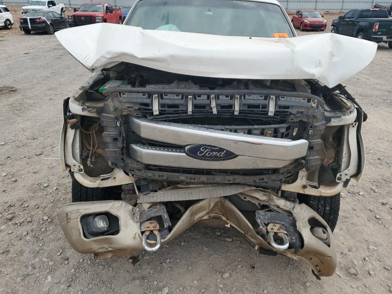 2014 Ford F250 Super Duty White vin: 1FT7W2B68EEB06460