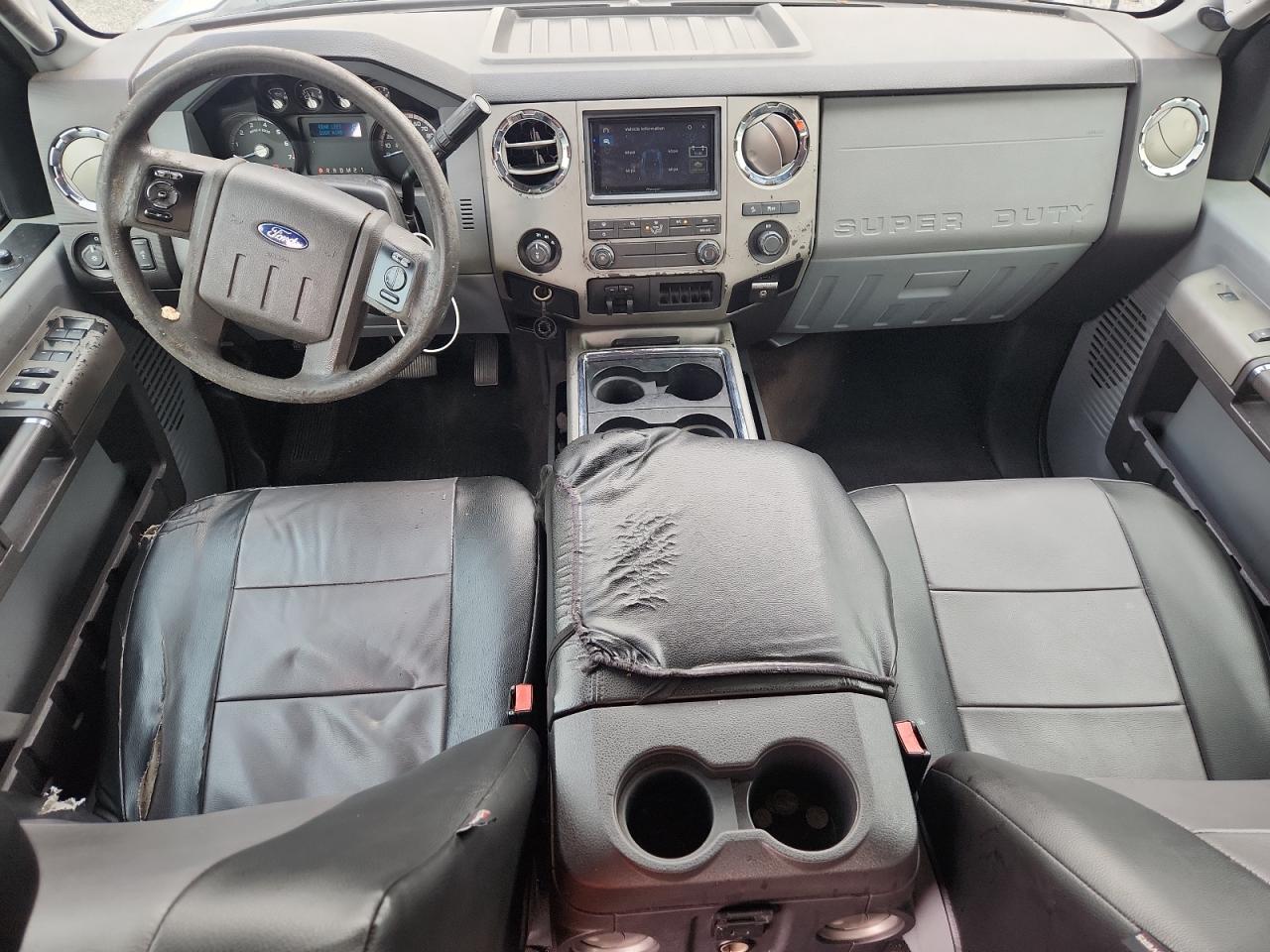 2015 Ford F250 Super Duty White vin: 1FT7W2B68FEA85725