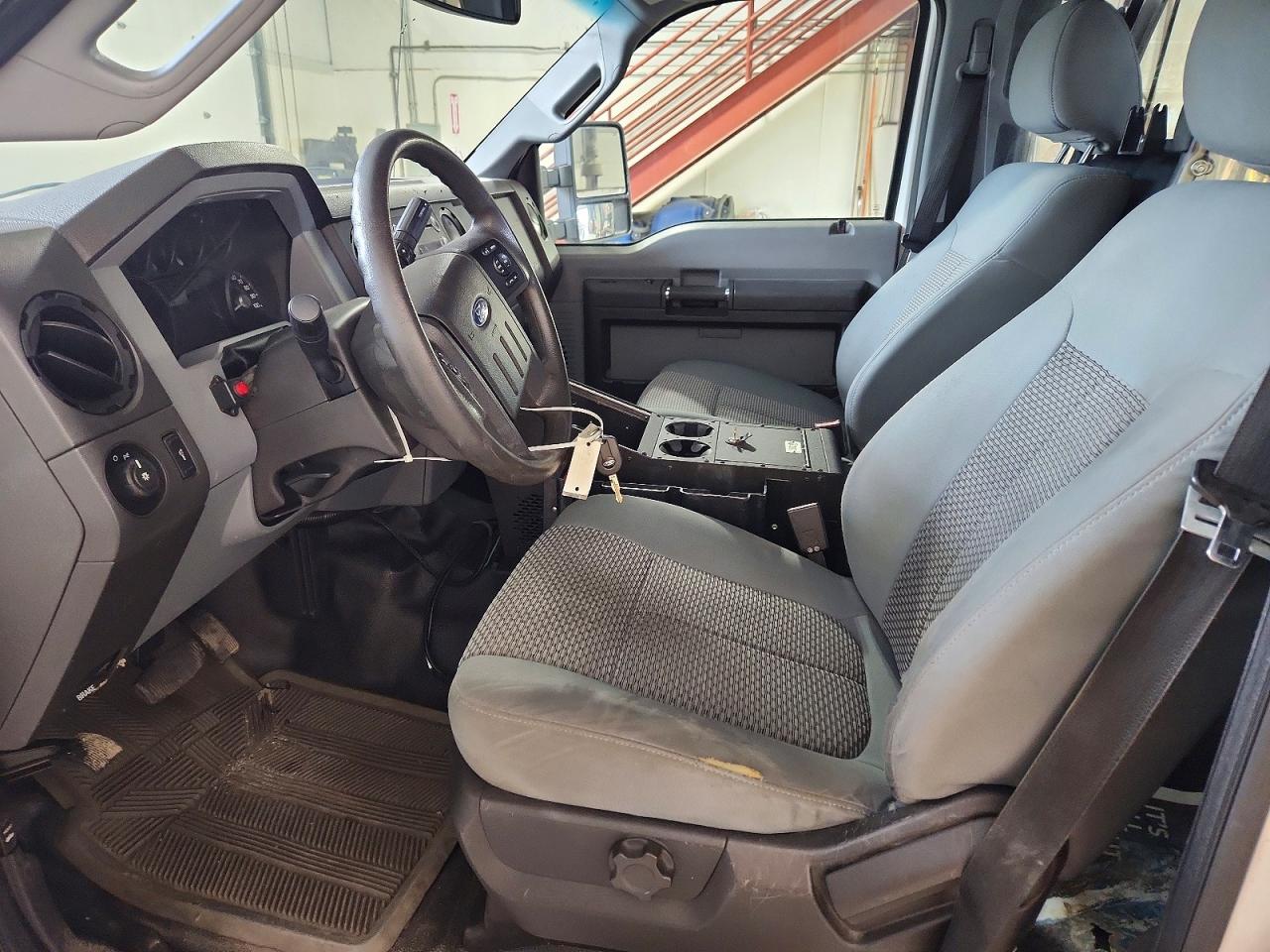 2015 Ford F250 Super Duty Белый vin: 1FT7W2B68FEC82703