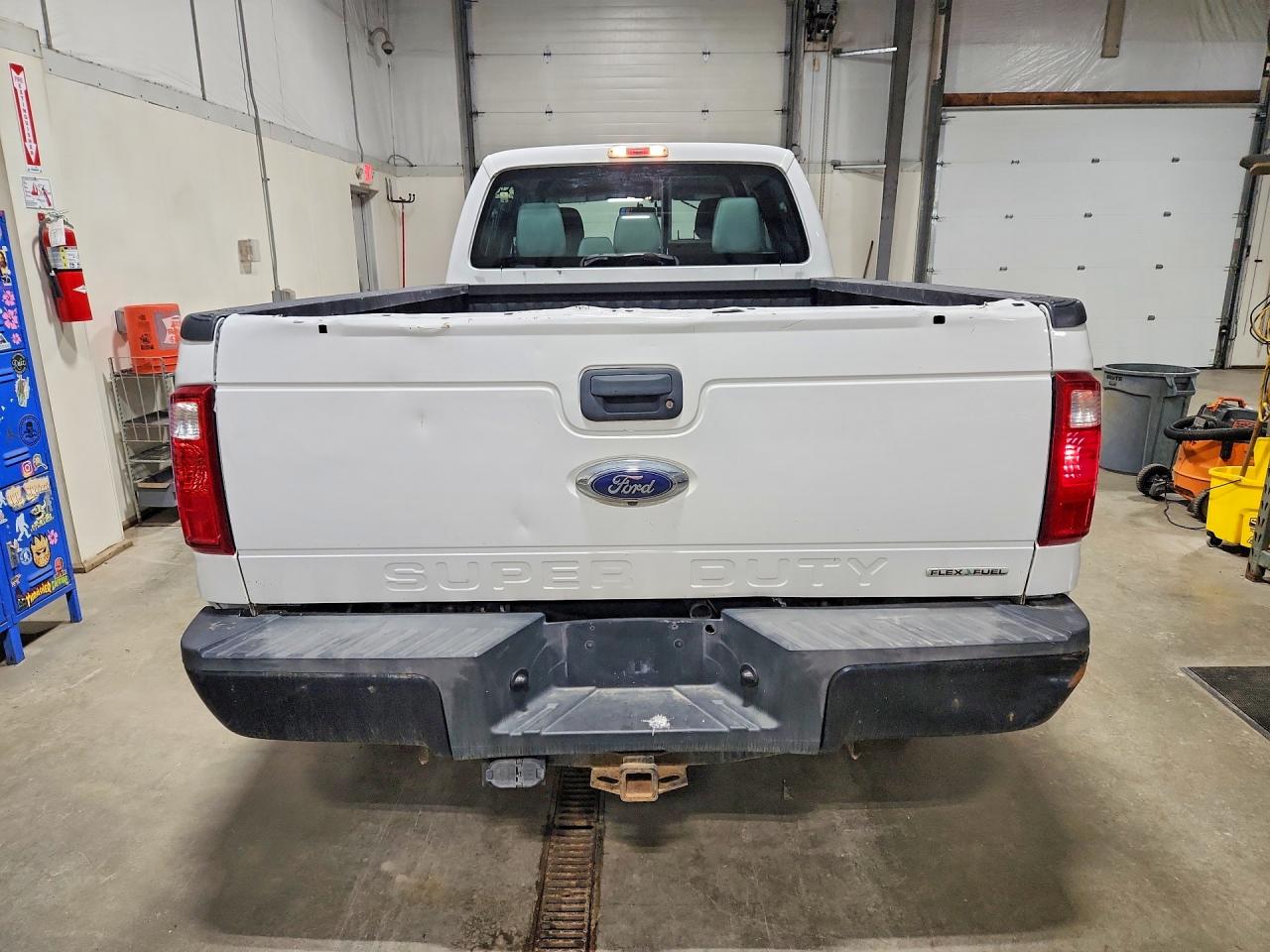 2015 Ford F250 Super Duty Белый vin: 1FT7W2B68FEC82703
