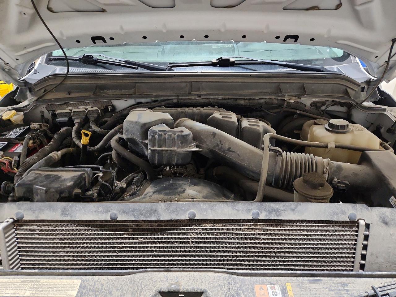 2015 Ford F250 Super Duty Белый vin: 1FT7W2B68FEC82703
