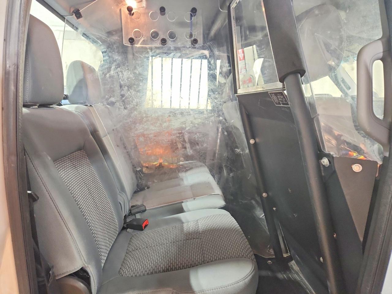 2015 Ford F250 Super Duty Белый vin: 1FT7W2B68FEC82703