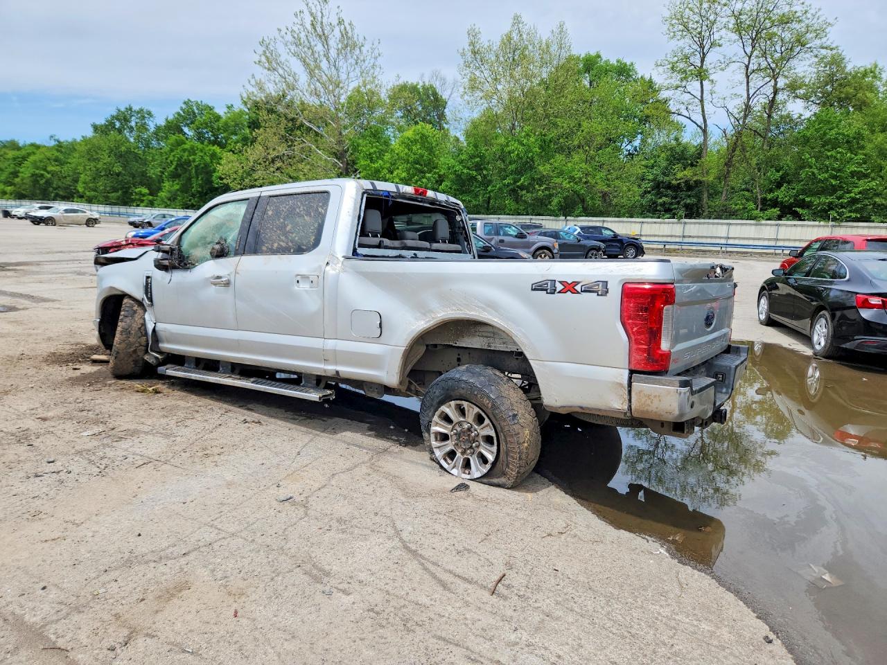 2019 Ford F250 Super Duty Серебряный vin: 1FT7W2B68KEE19438