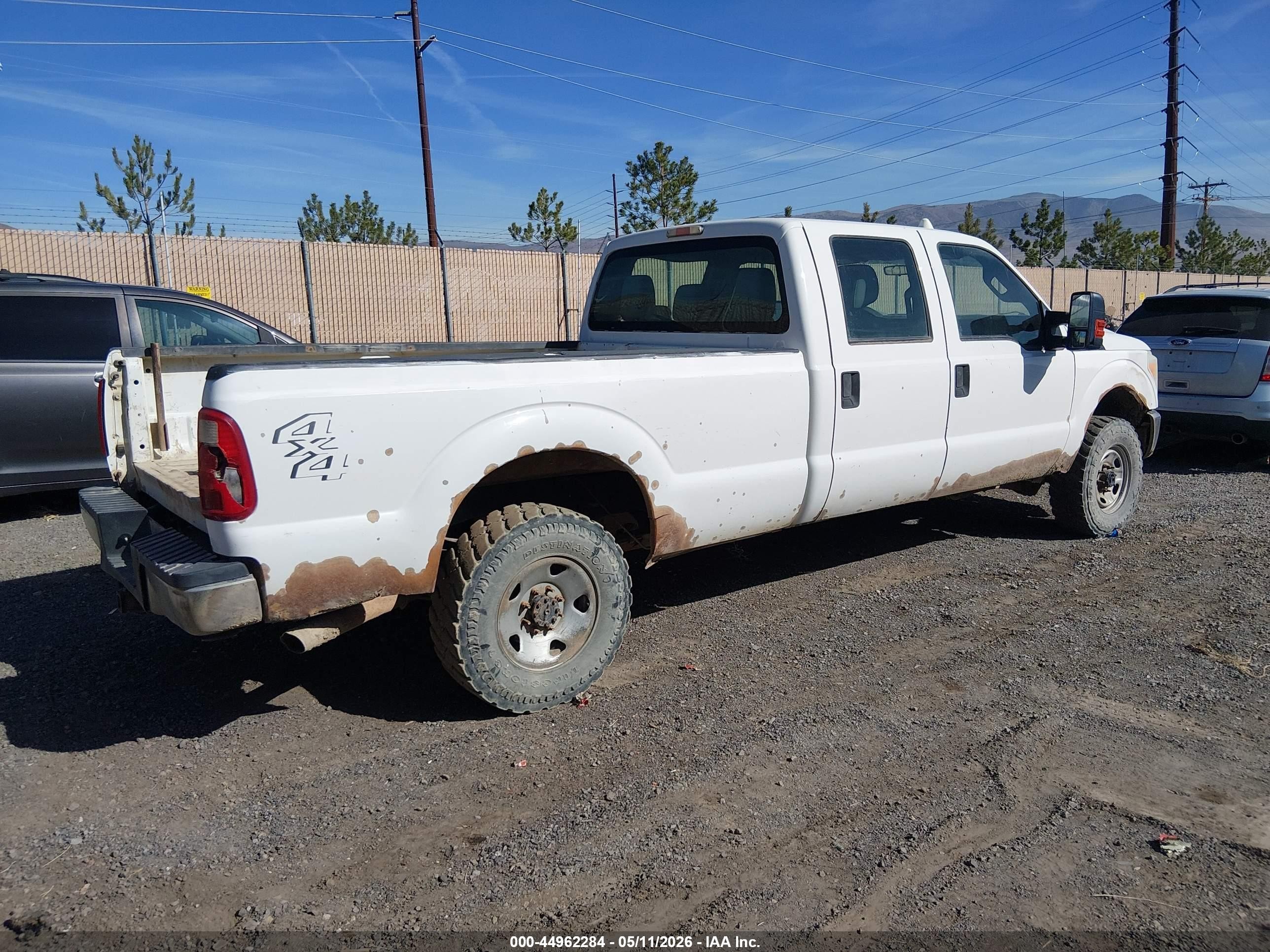 2011 Ford F-250 Xl White vin: 1FT7W2B69BEC69324