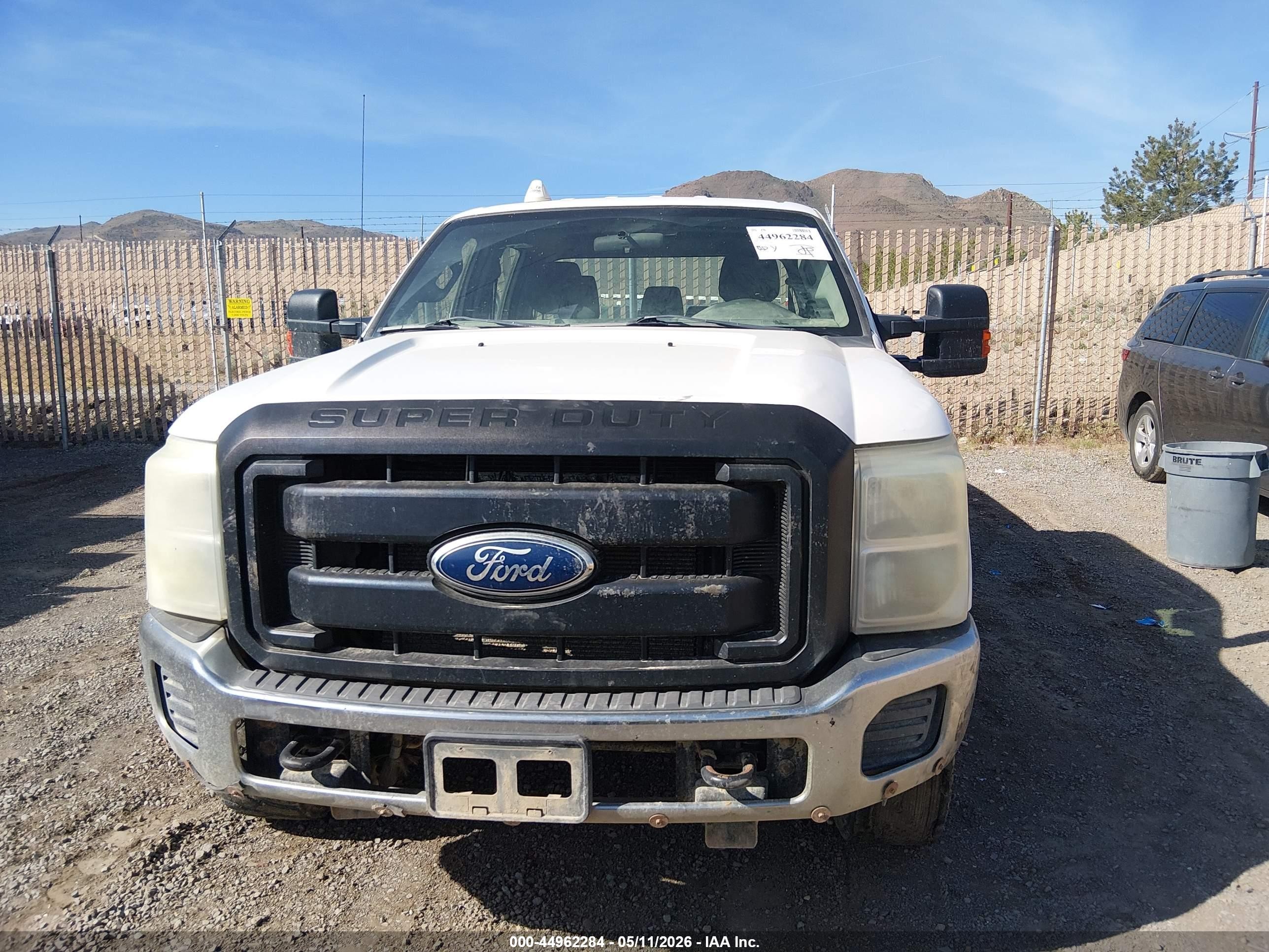 2011 Ford F-250 Xl White vin: 1FT7W2B69BEC69324