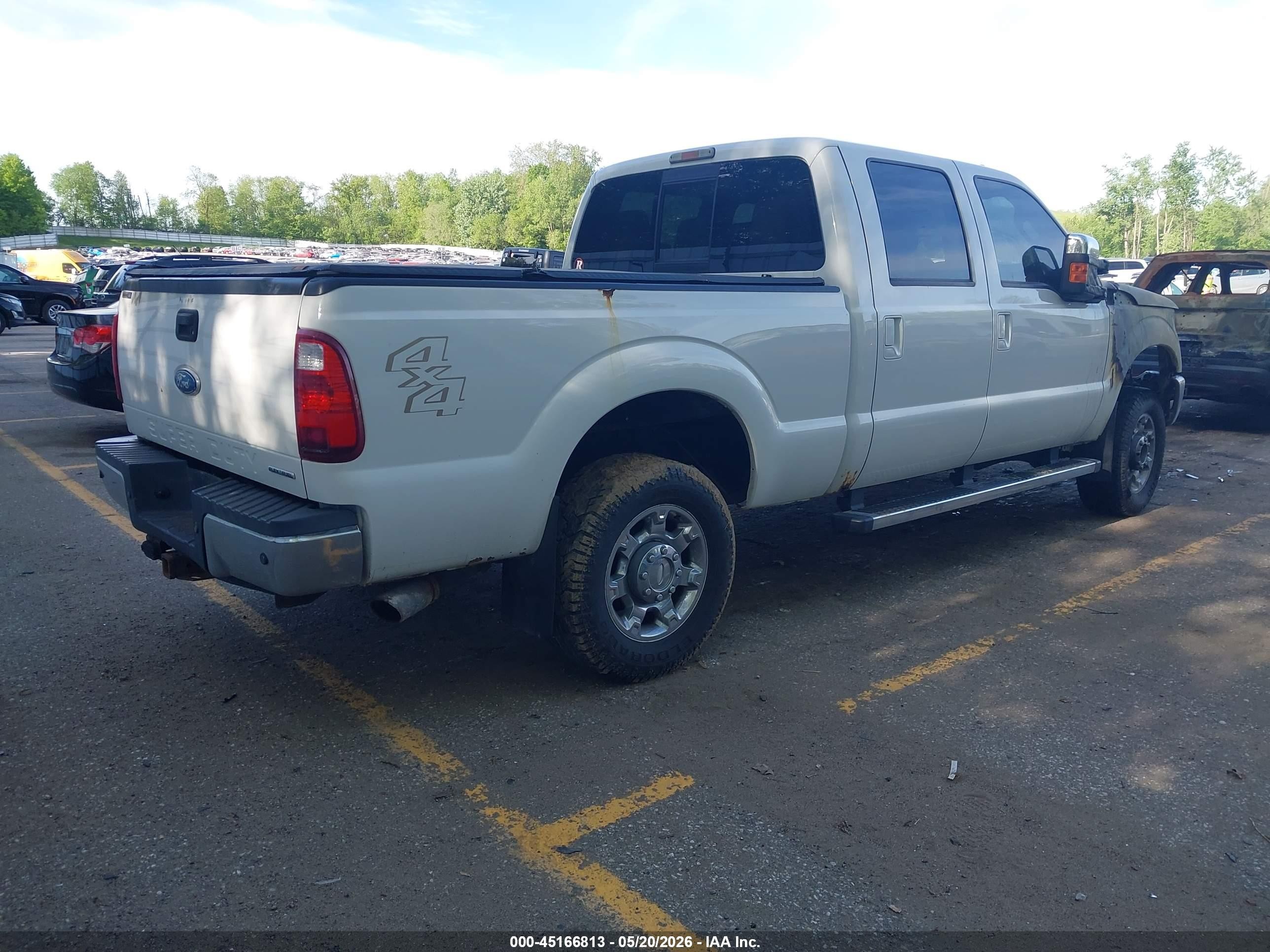2012 Ford F-250 Lariat White vin: 1FT7W2B69CEC37586