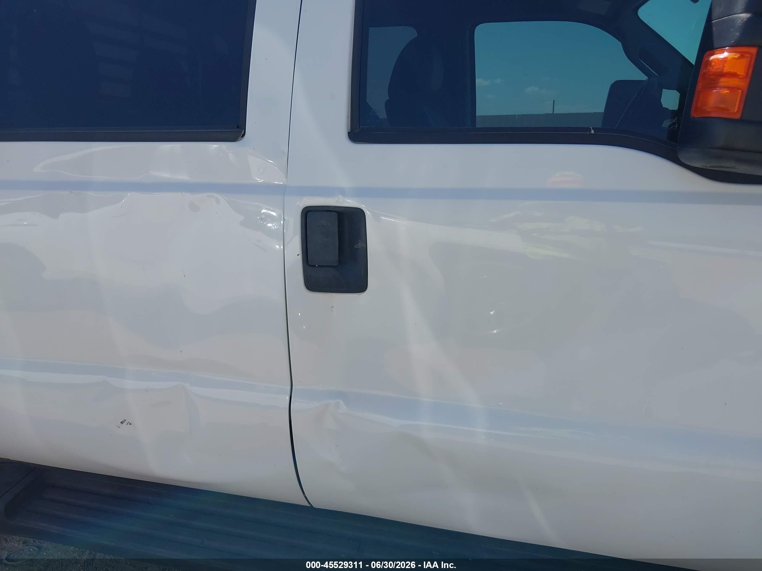 2015 Ford F-250 Lariat/xl/xlt White vin: 1FT7W2B69FEA39434