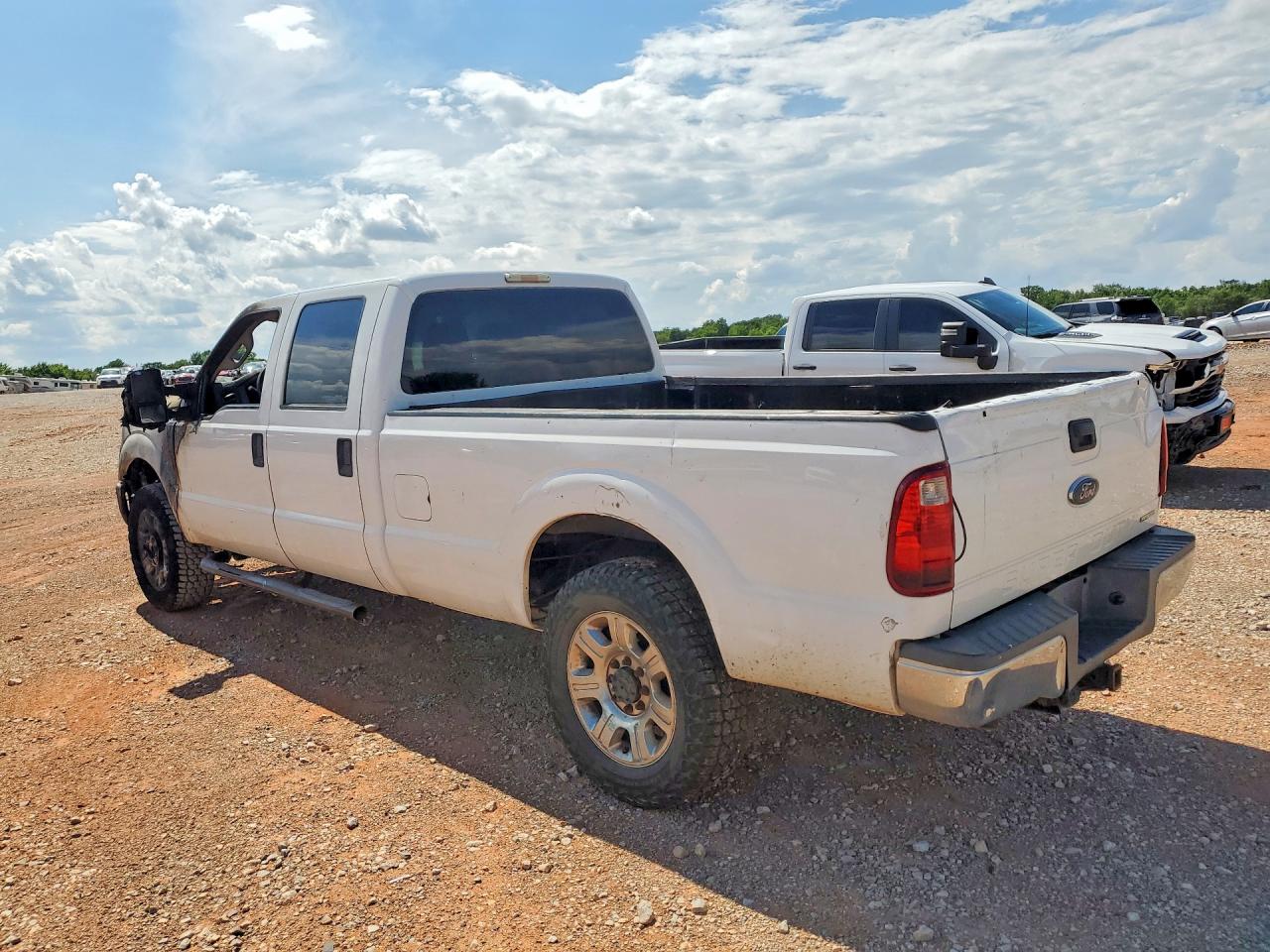 2015 Ford F250 Super Duty White vin: 1FT7W2B69FEB86773