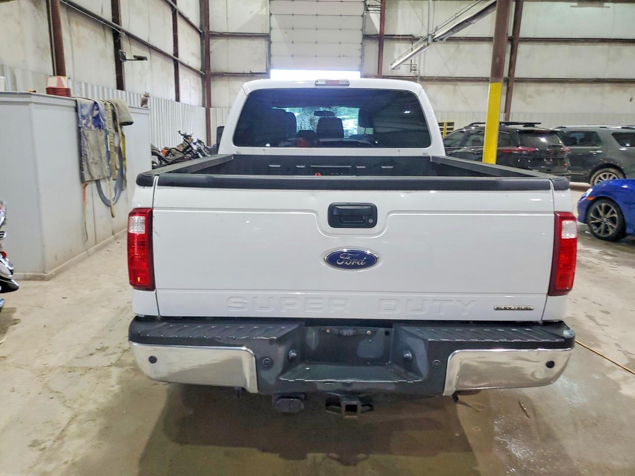 2013 Ford F250 Super Duty White vin: 1FT7W2B6XDEA67983