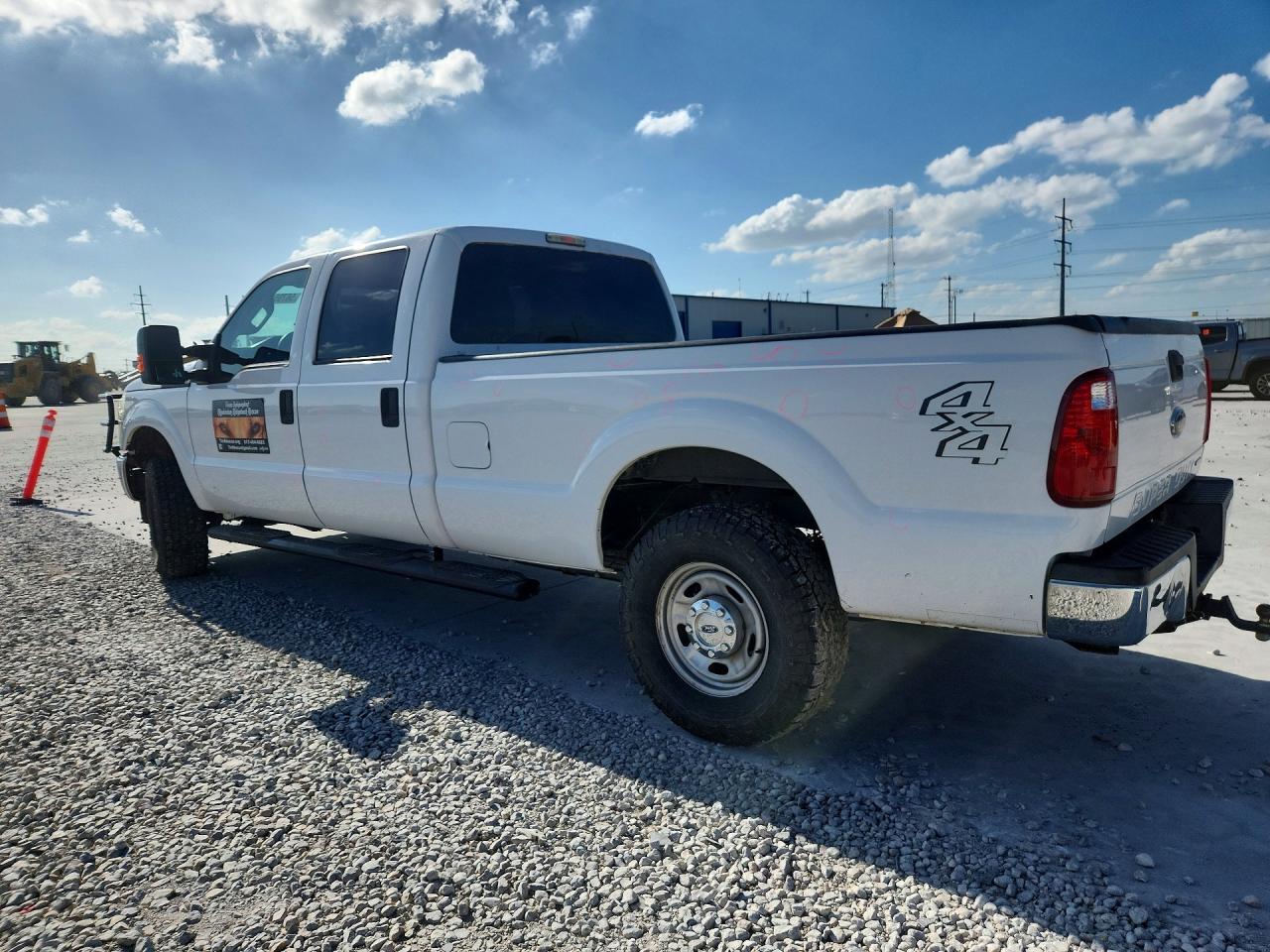 2015 Ford F250 Super Duty White vin: 1FT7W2B6XFEA82972