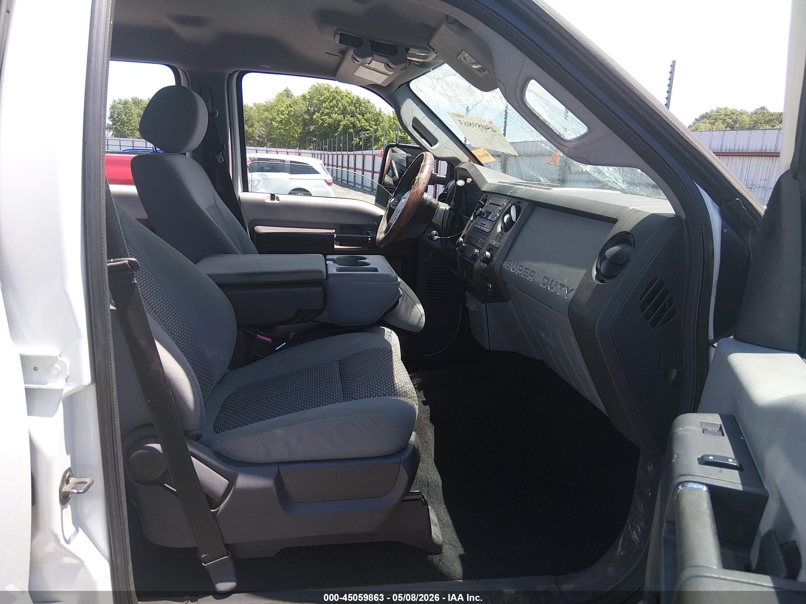 2015 Ford F-250 Xl Белый vin: 1FT7W2B6XFEC76238