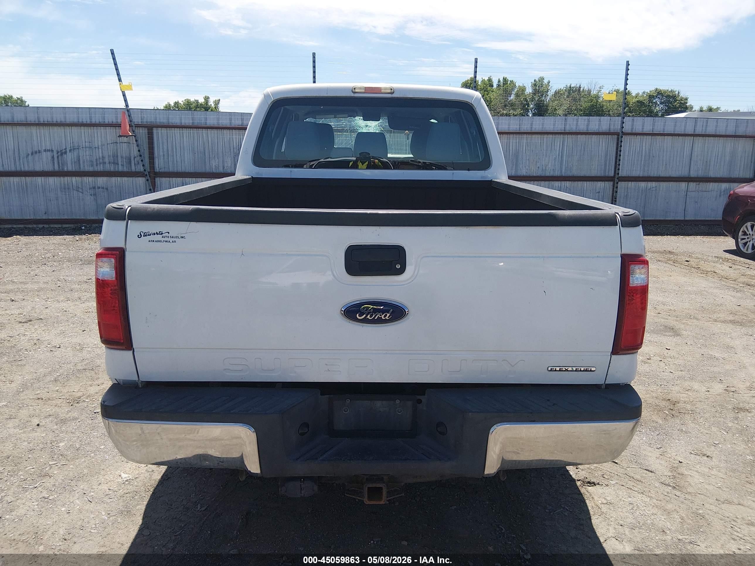 2015 Ford F-250 Xl Белый vin: 1FT7W2B6XFEC76238