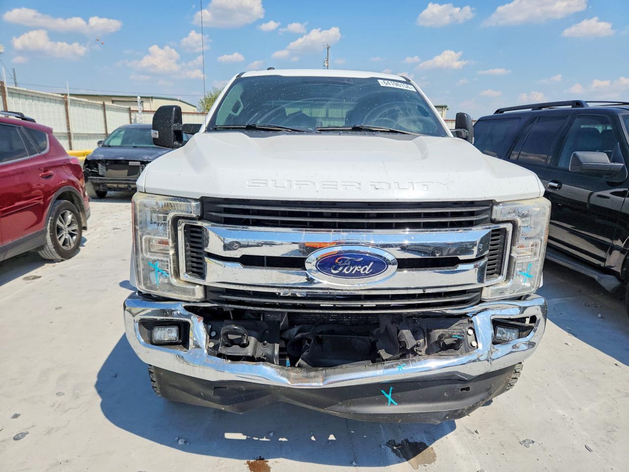 2017 Ford F250 Super Duty White vin: 1FT7W2B6XHEE31938