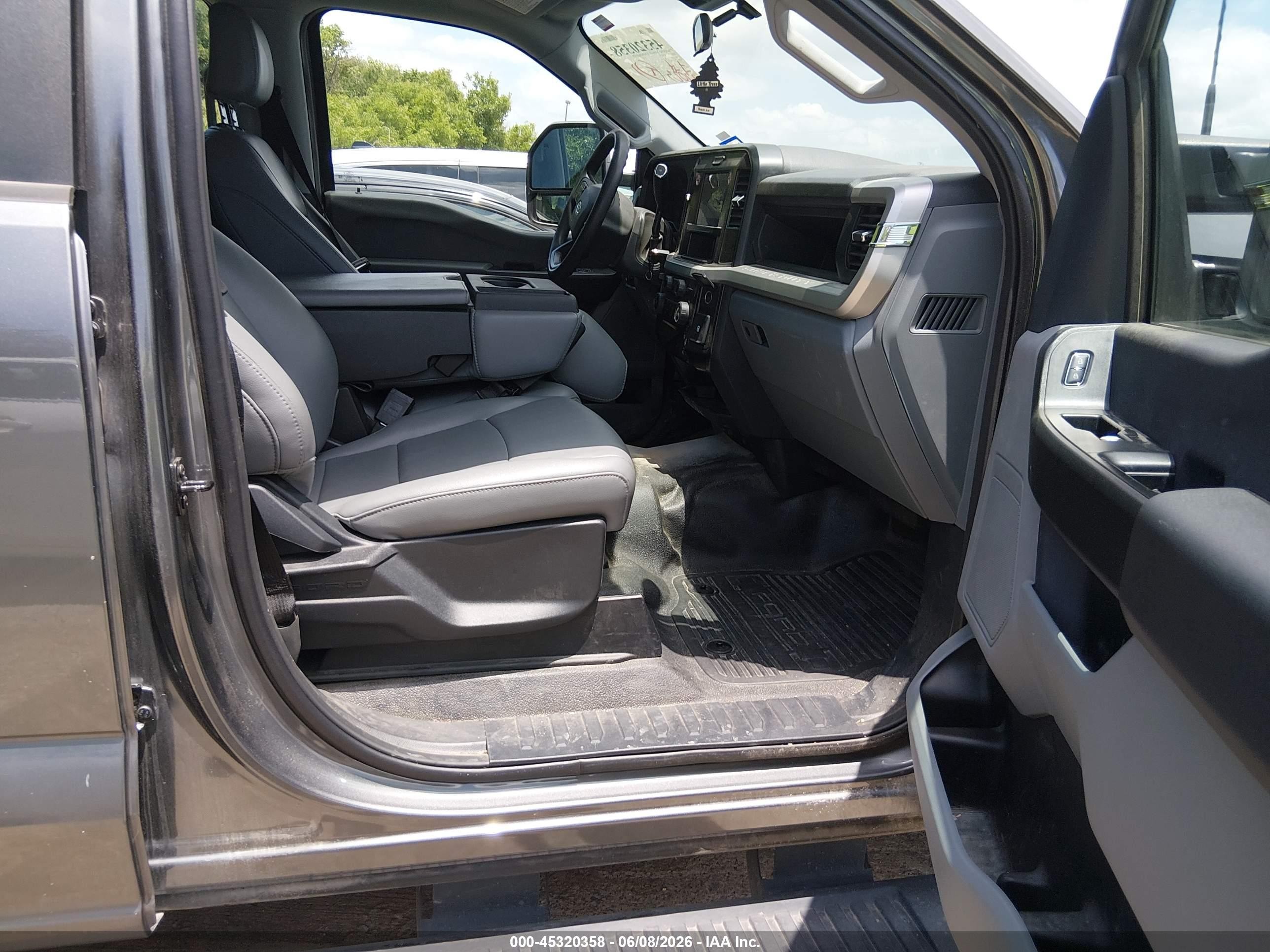 2026 Ford F-250 Xl Gray vin: 1FT7W2BA4TEC07044
