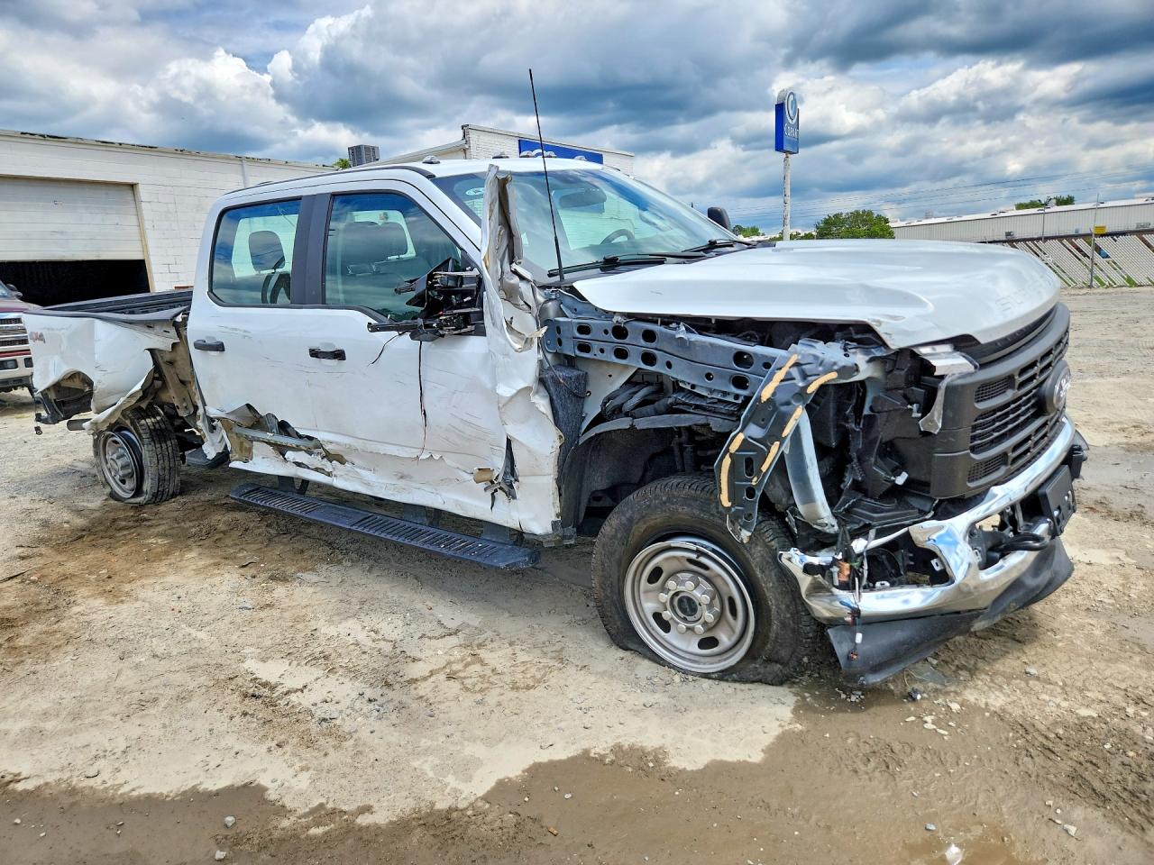 2024 Ford F250 Super Duty White vin: 1FT7W2BA5REE85847