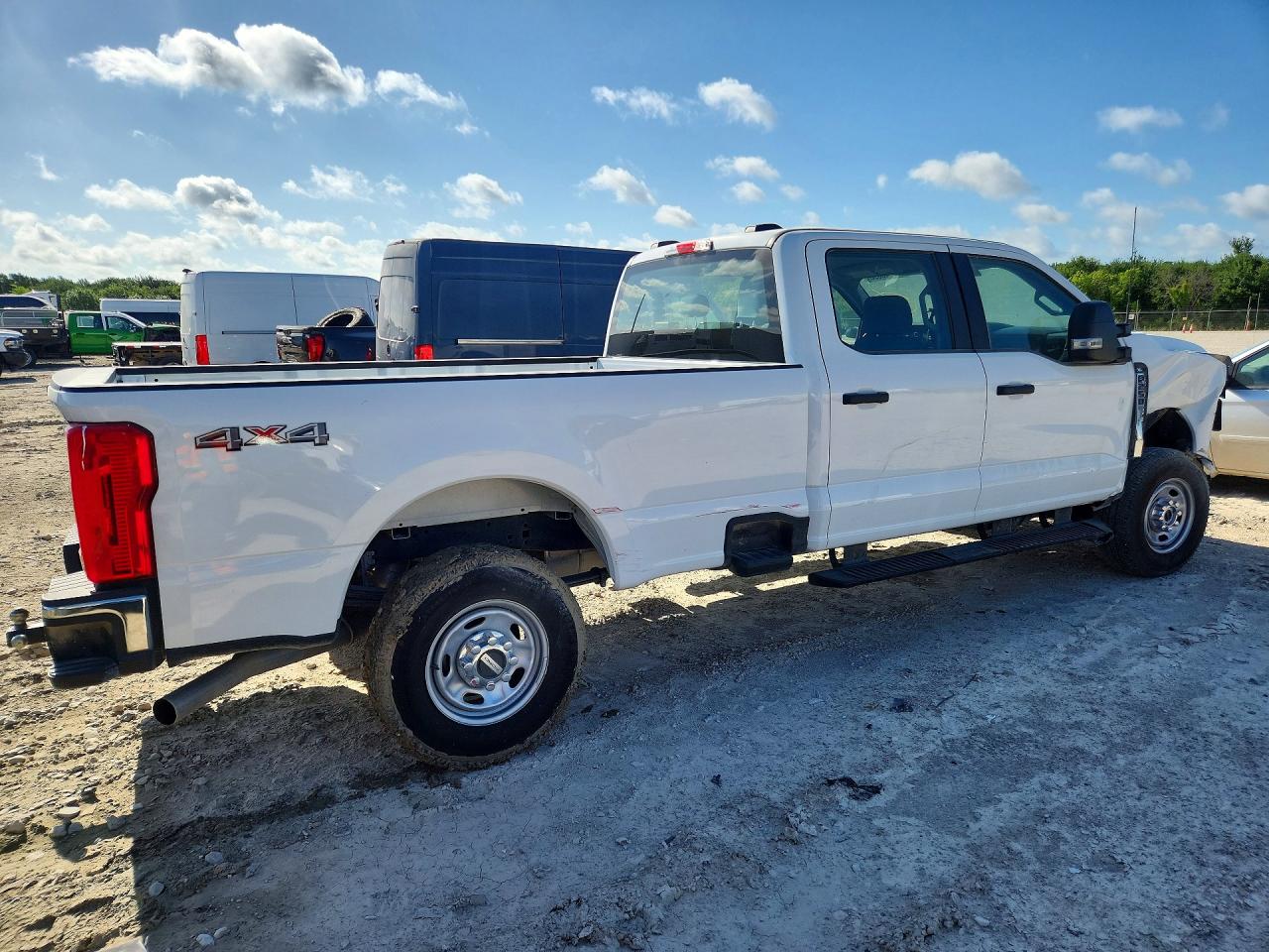 2025 Ford F250 Super Duty White vin: 1FT7W2BA5SEC69938