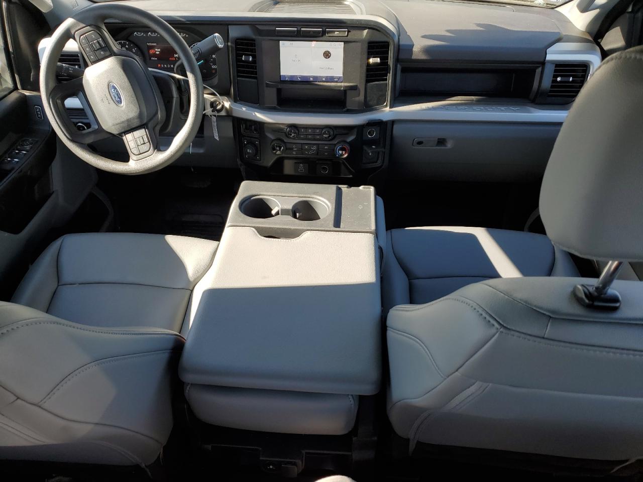 2024 Ford F250 Super Duty White vin: 1FT7W2BA8REE34648