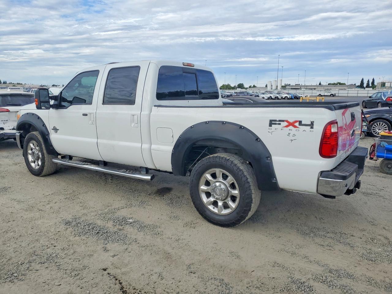 2011 Ford F250 Super Duty White vin: 1FT7W2BT0BEB53502