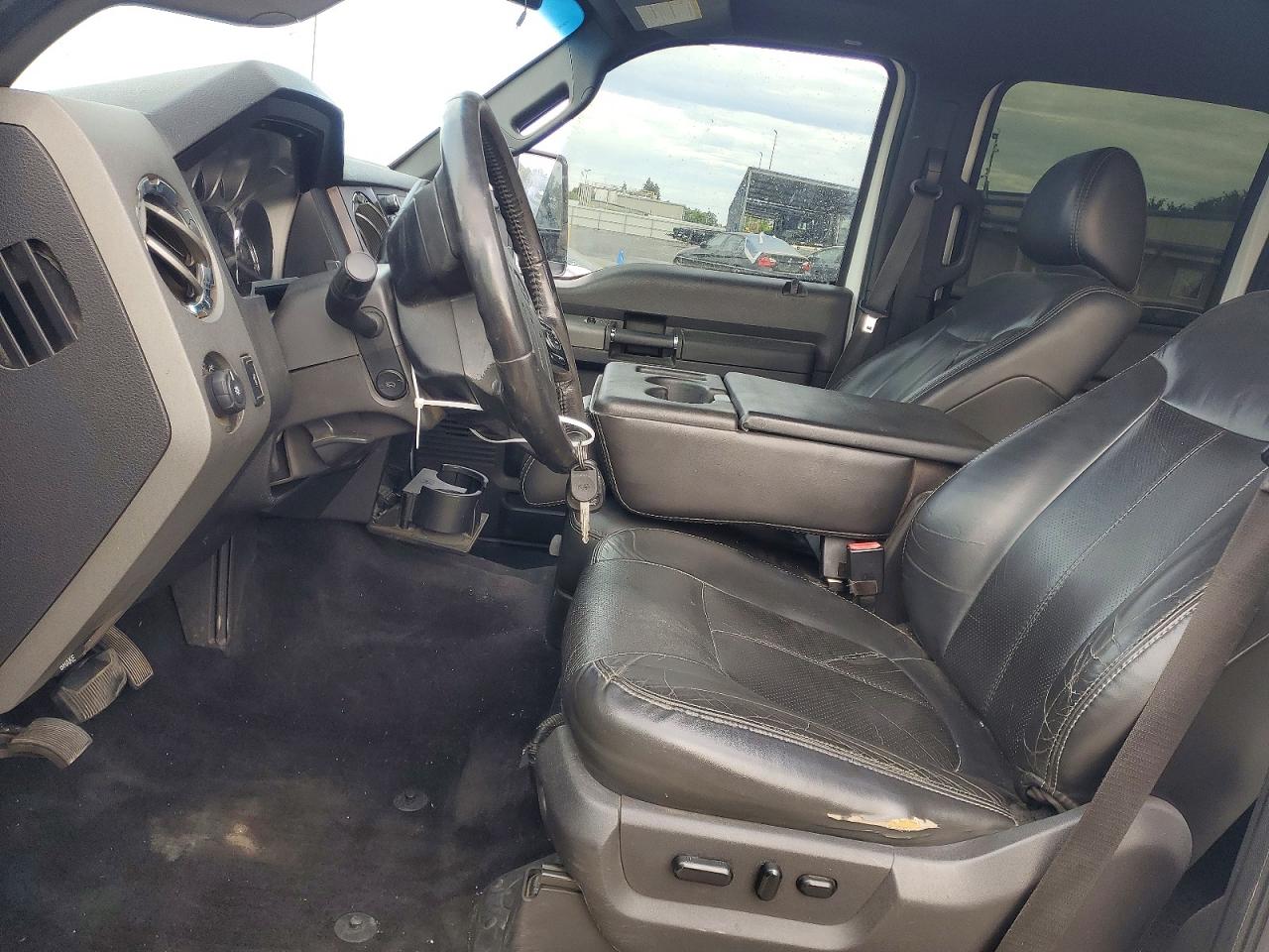 2011 Ford F250 Super Duty White vin: 1FT7W2BT0BEB53502